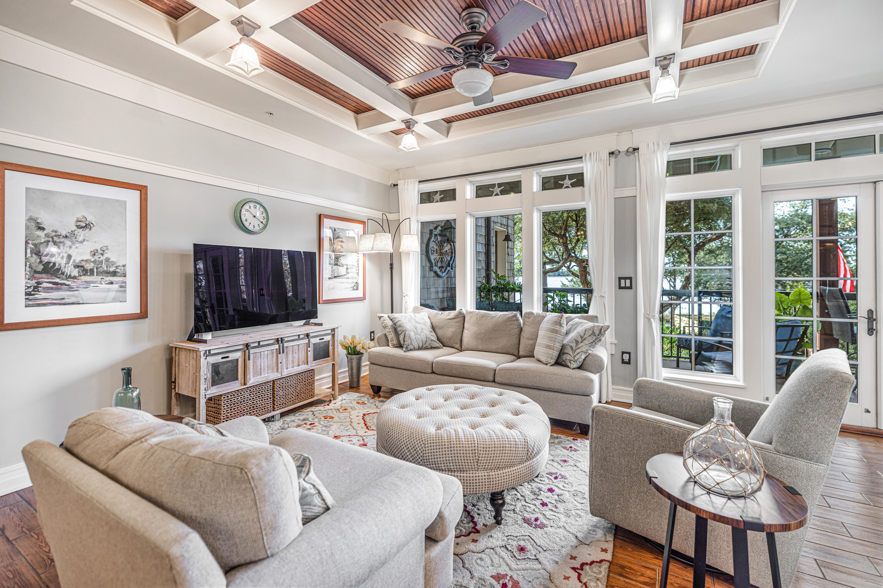 WILD HERON LAKESIDE LODGE - Residential