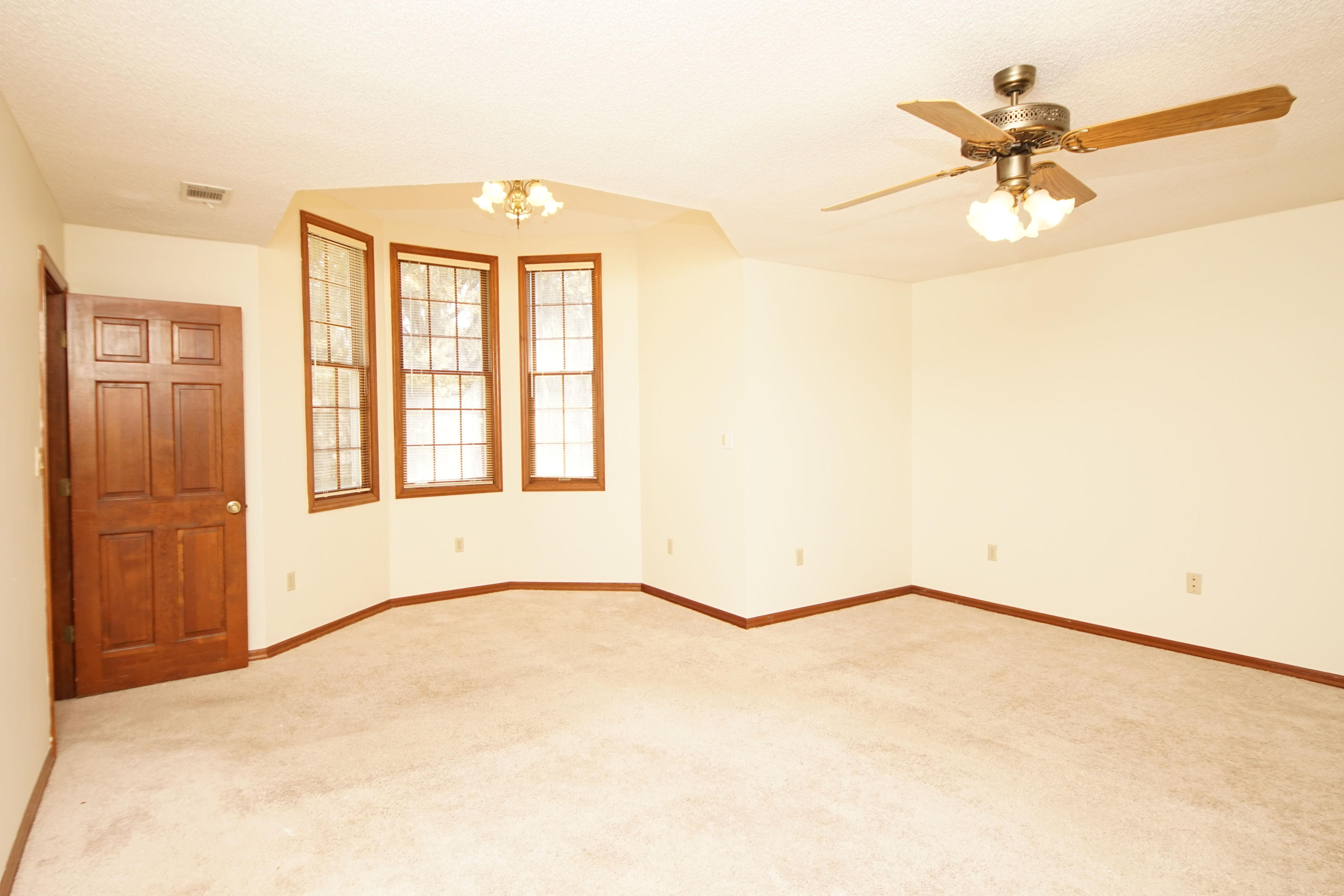 HANDS COVE - Residential