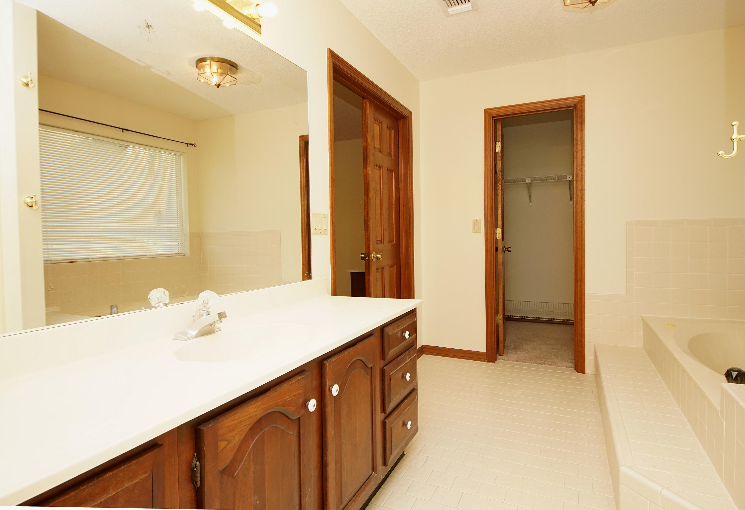 HANDS COVE - Residential