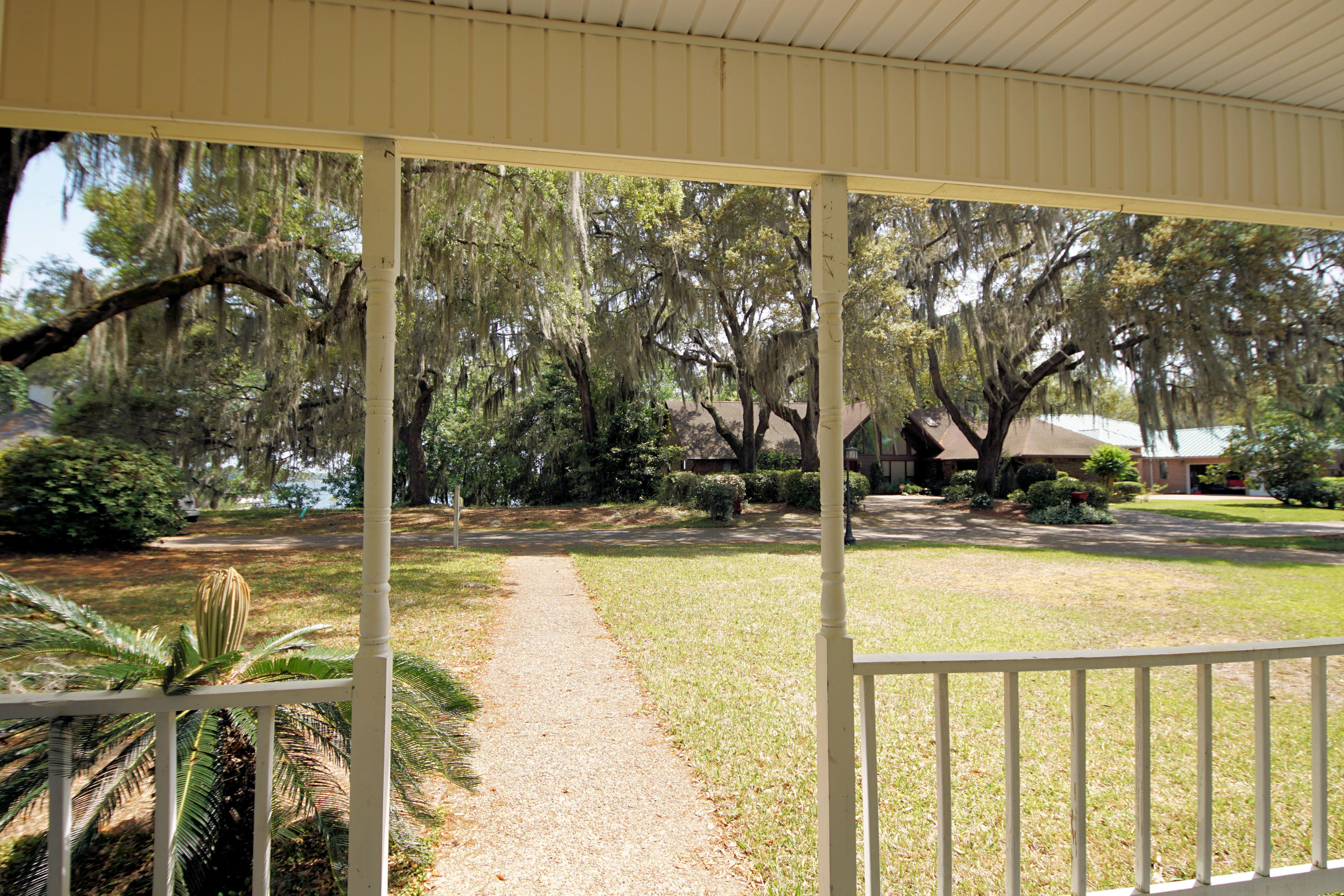 HANDS COVE - Residential