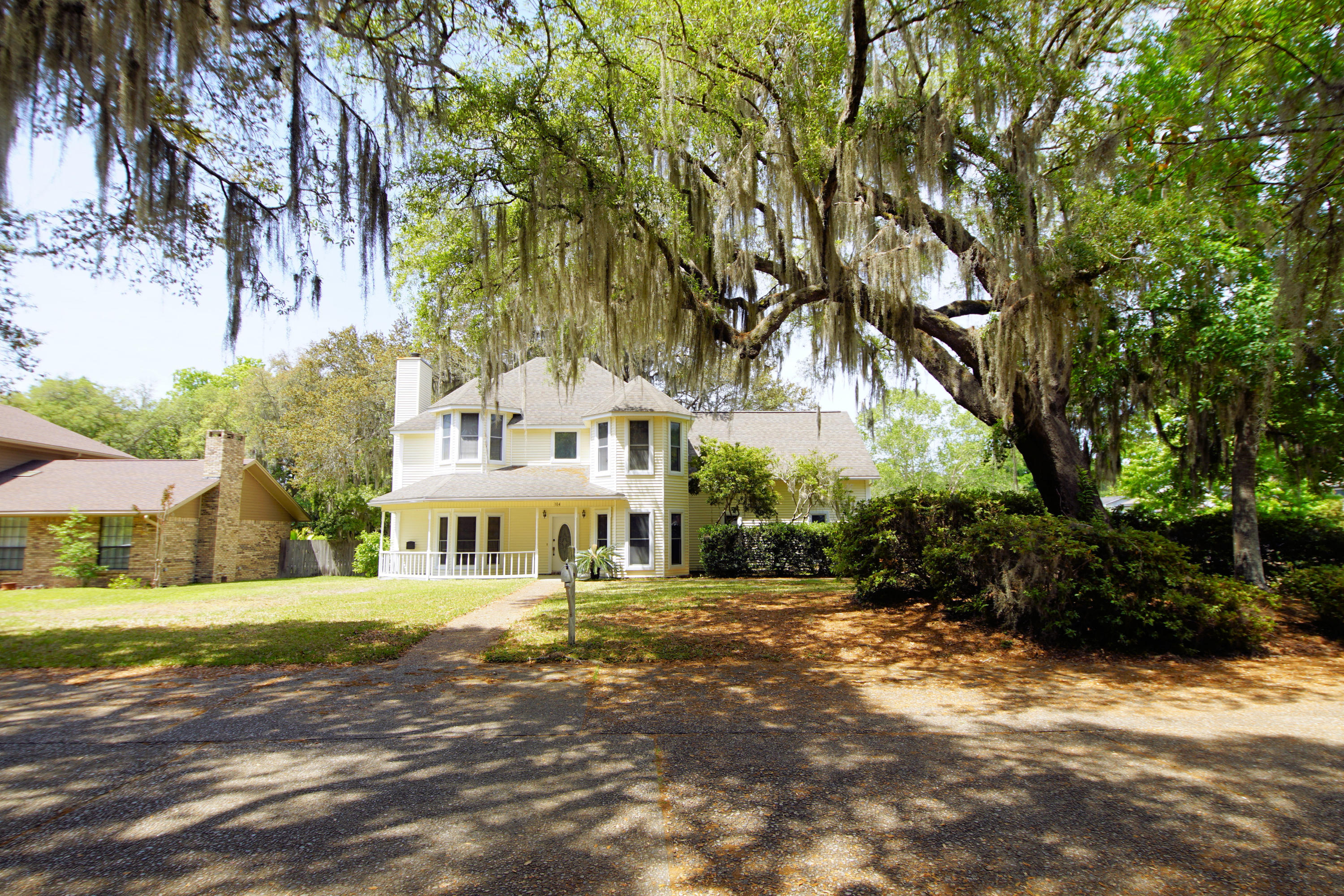 HANDS COVE - Residential