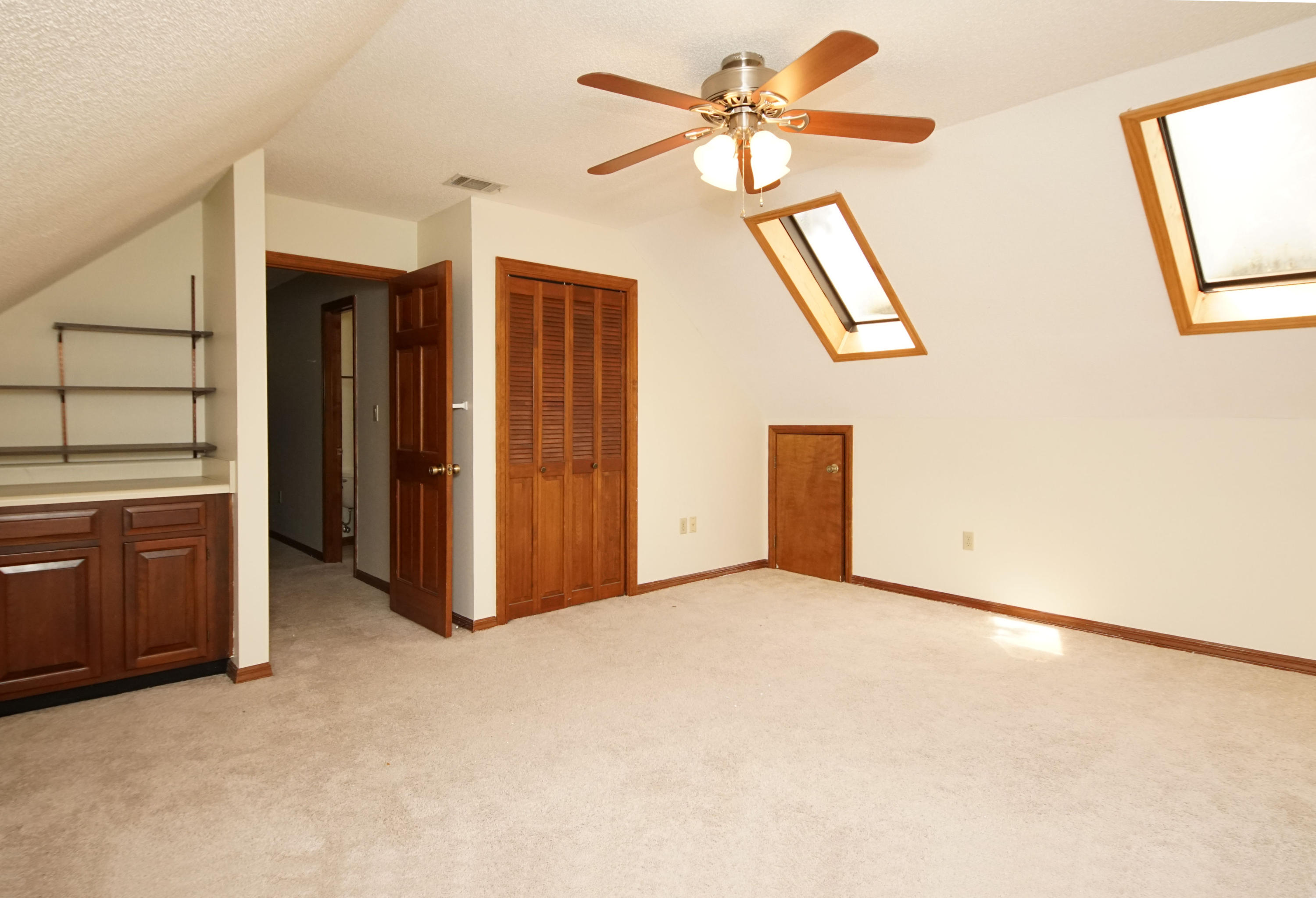 HANDS COVE - Residential