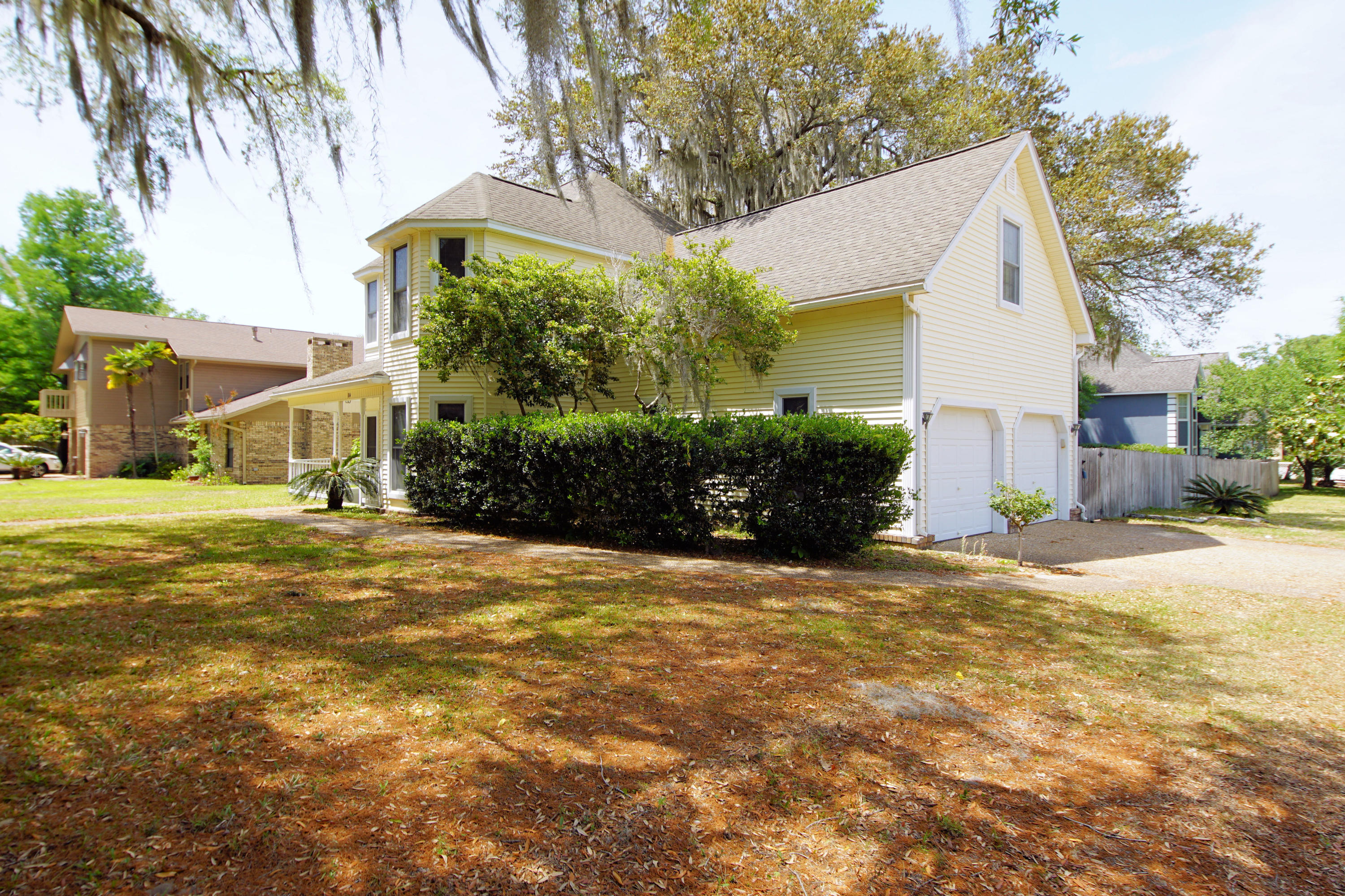 HANDS COVE - Residential