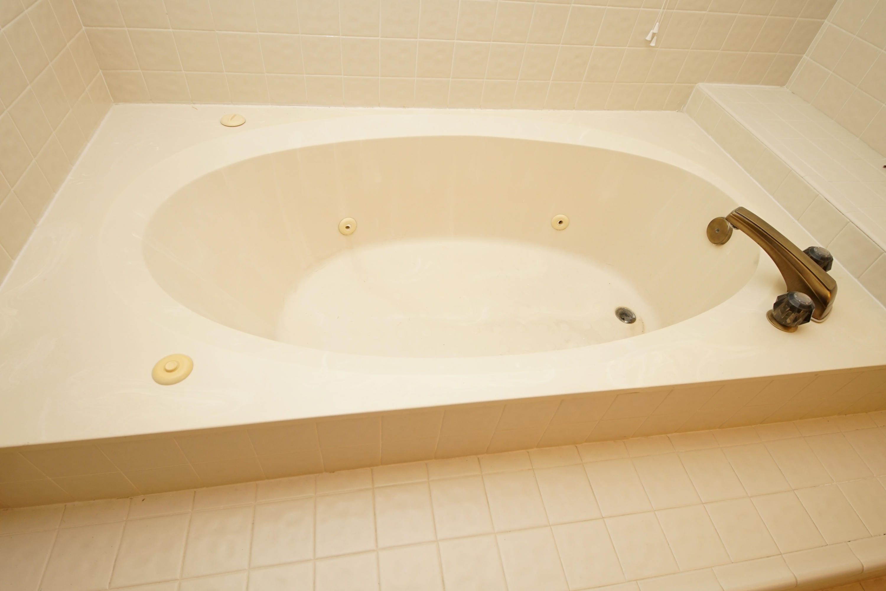 HANDS COVE - Residential