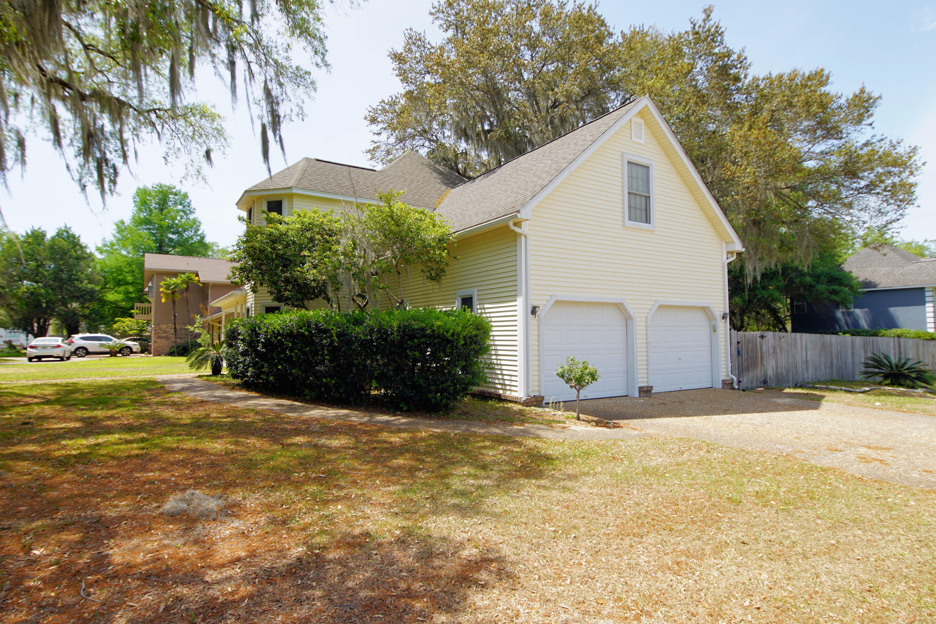 HANDS COVE - Residential