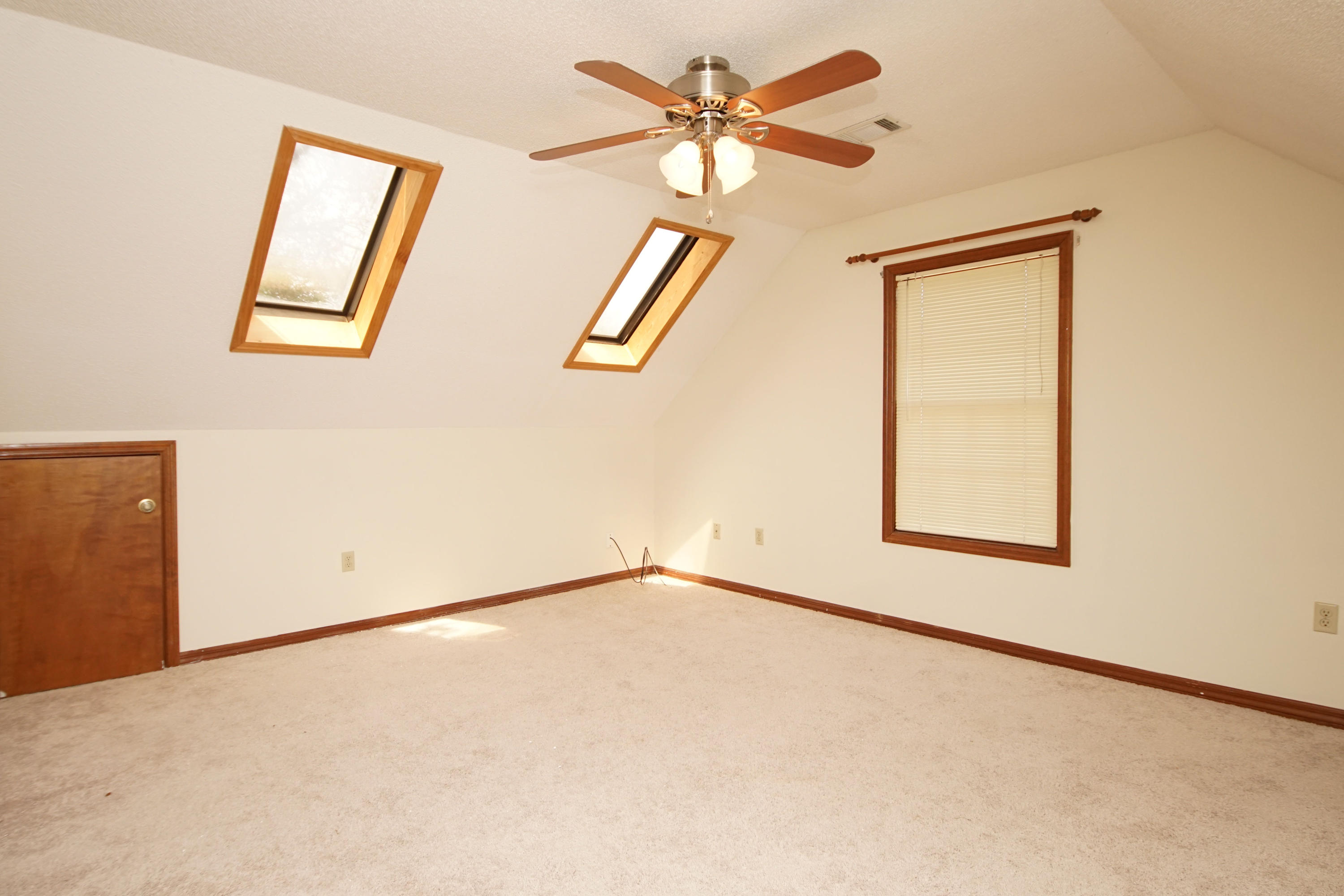 HANDS COVE - Residential