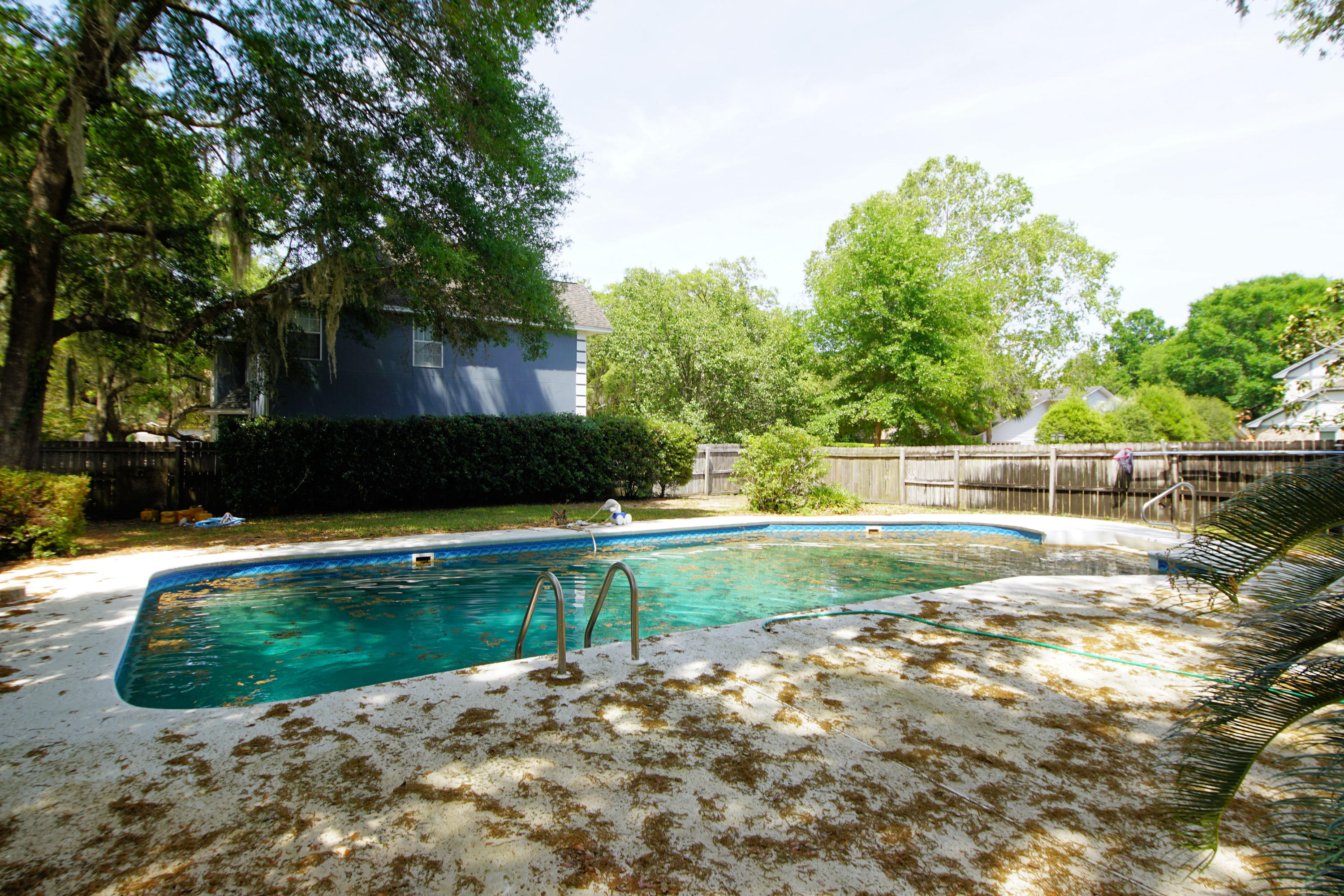 HANDS COVE - Residential