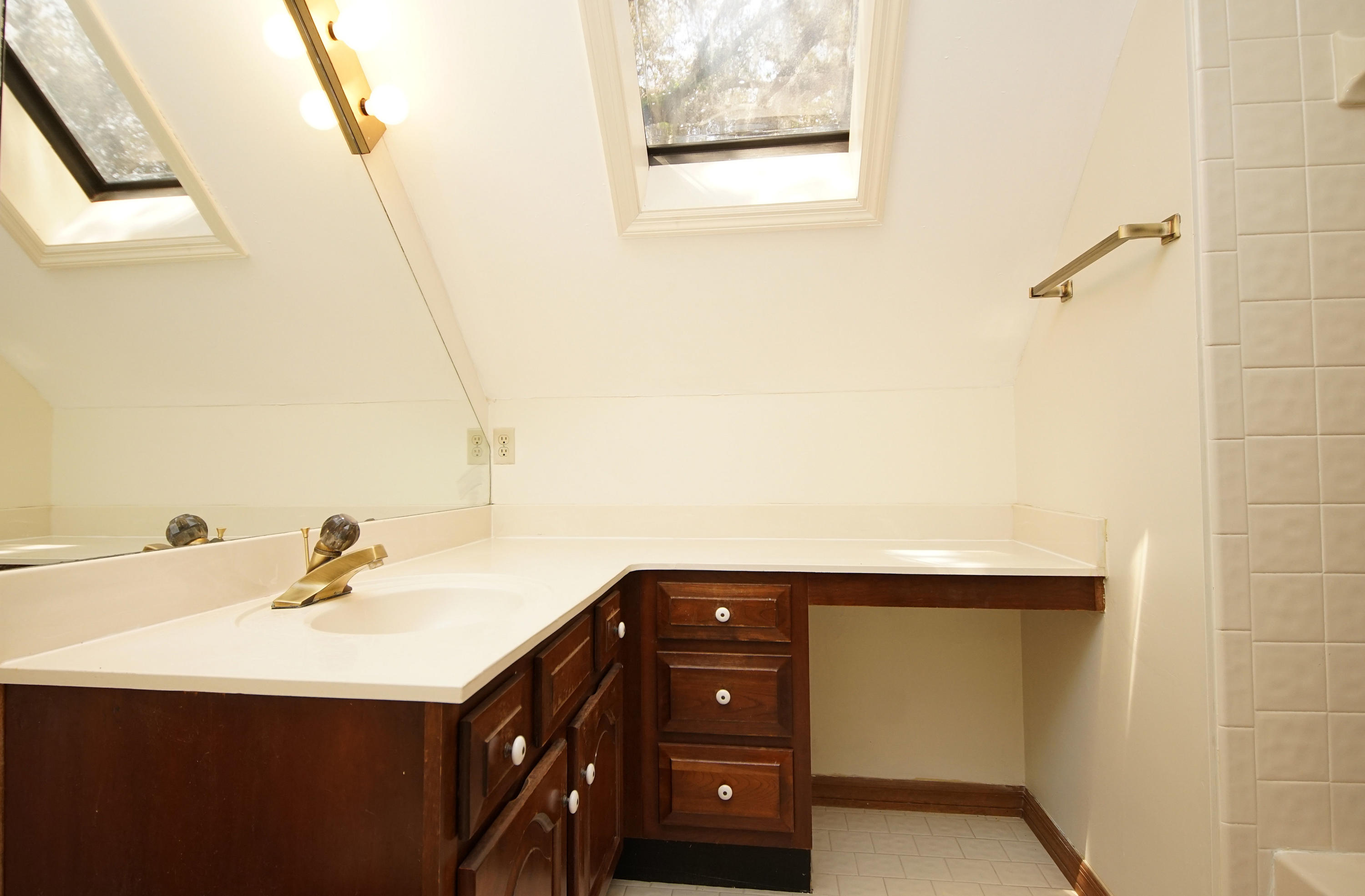 HANDS COVE - Residential