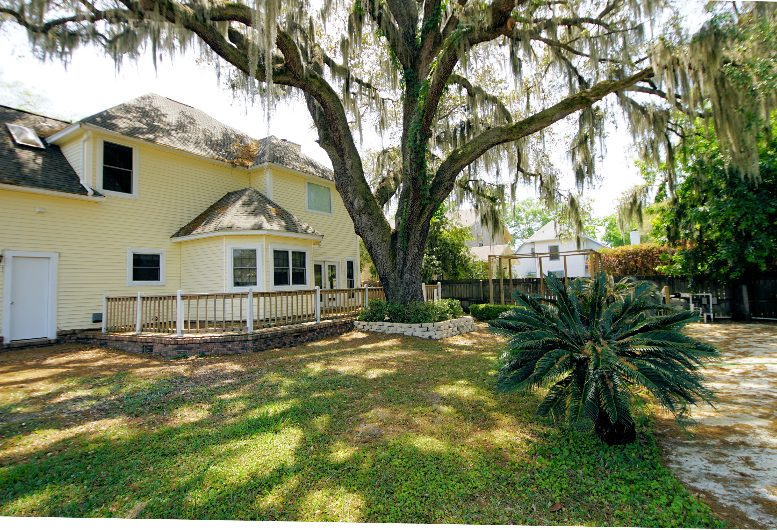 HANDS COVE - Residential