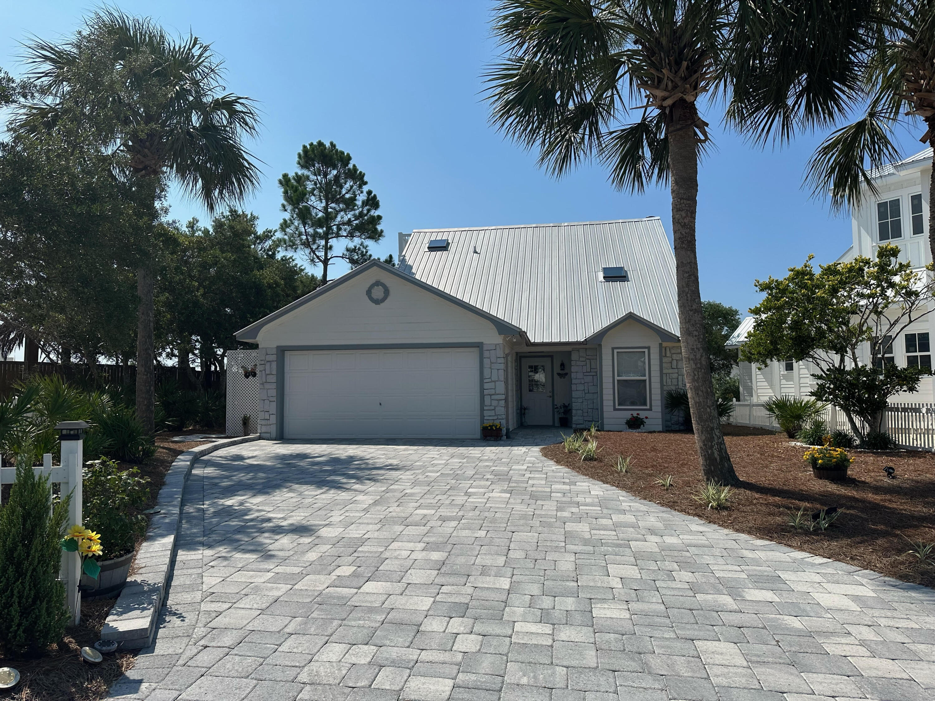 SAND CLIFFS 4TH ADDN - Residential