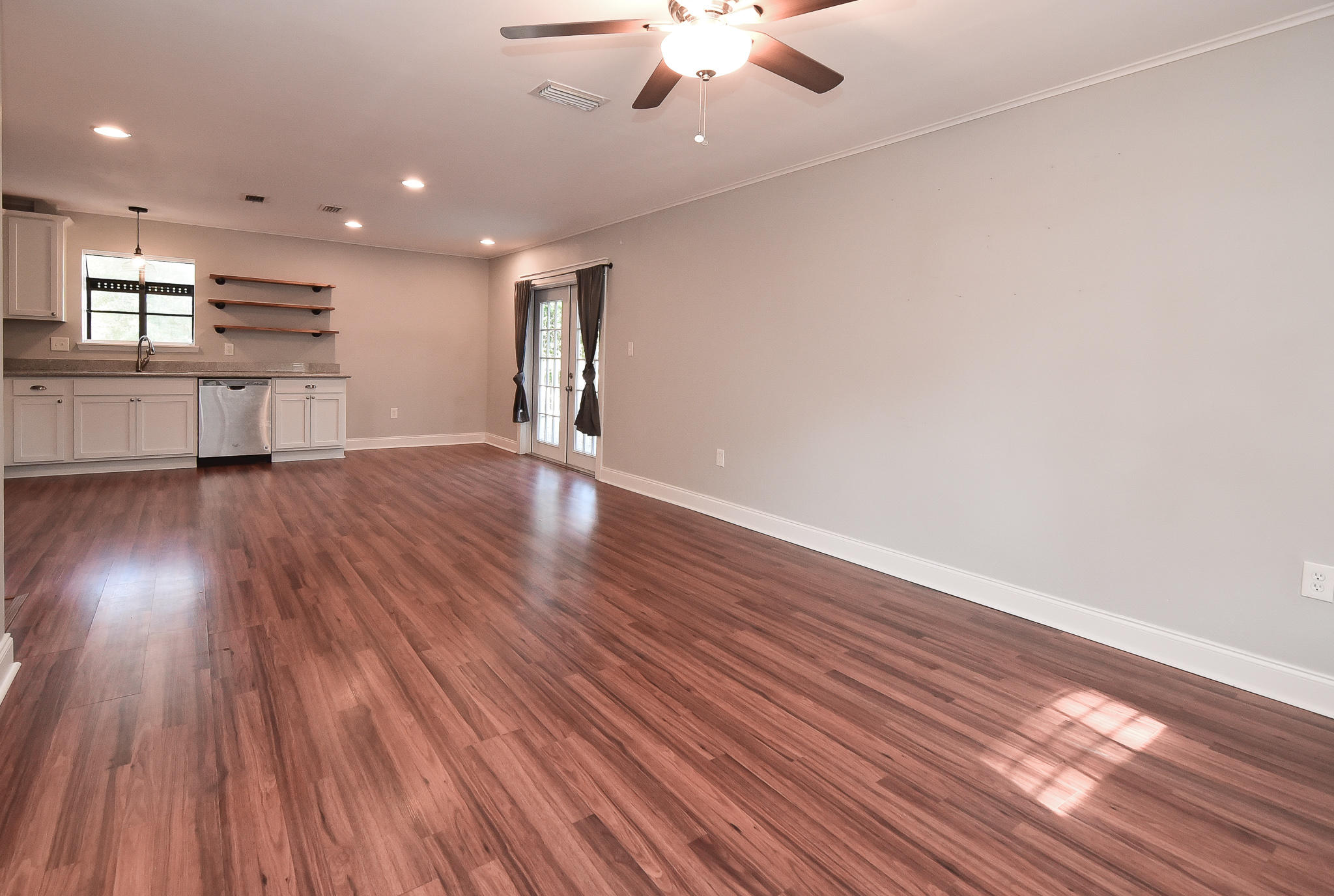 FLORIDA HEIGHTS - Residential