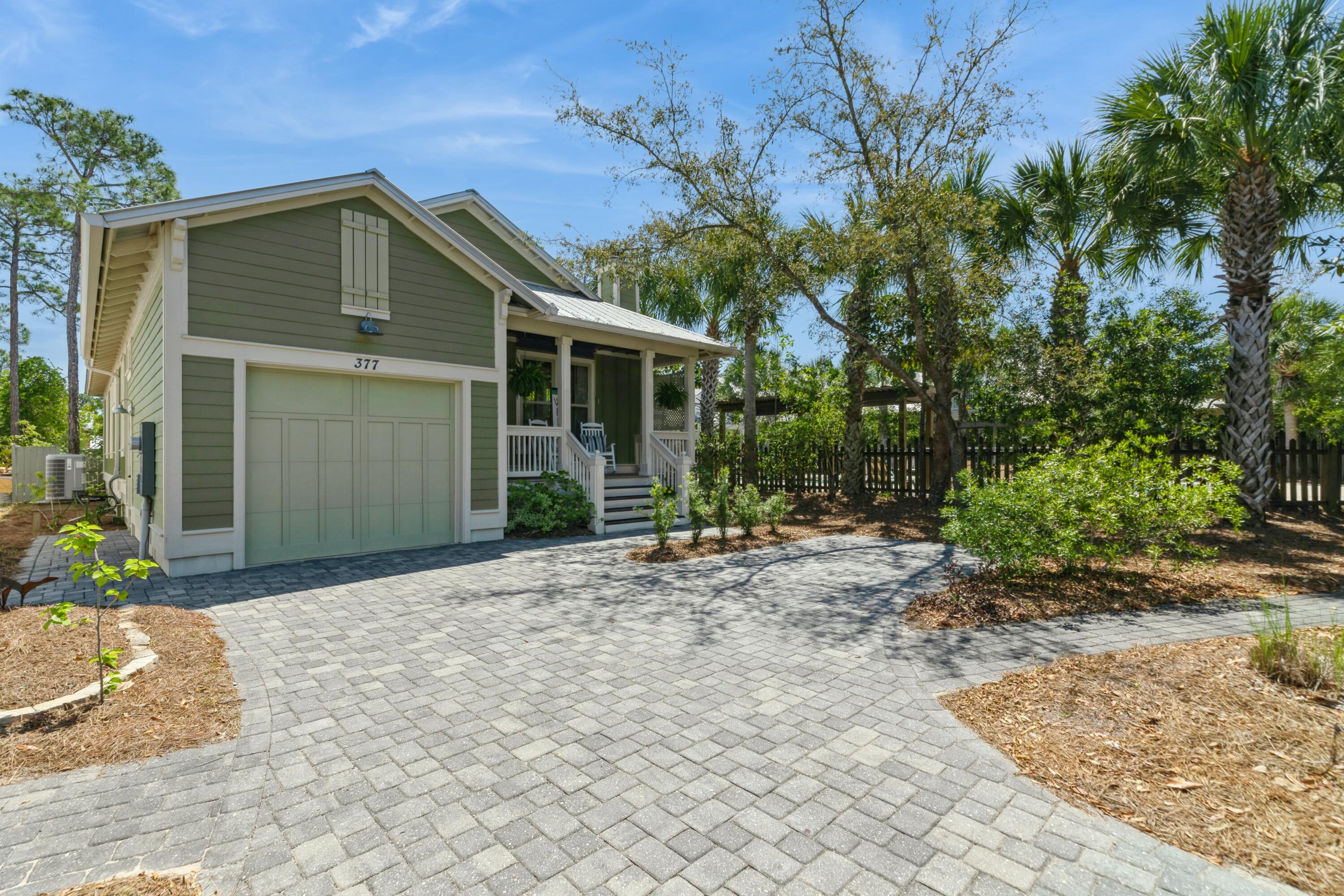 HIDDEN GROVE - Residential