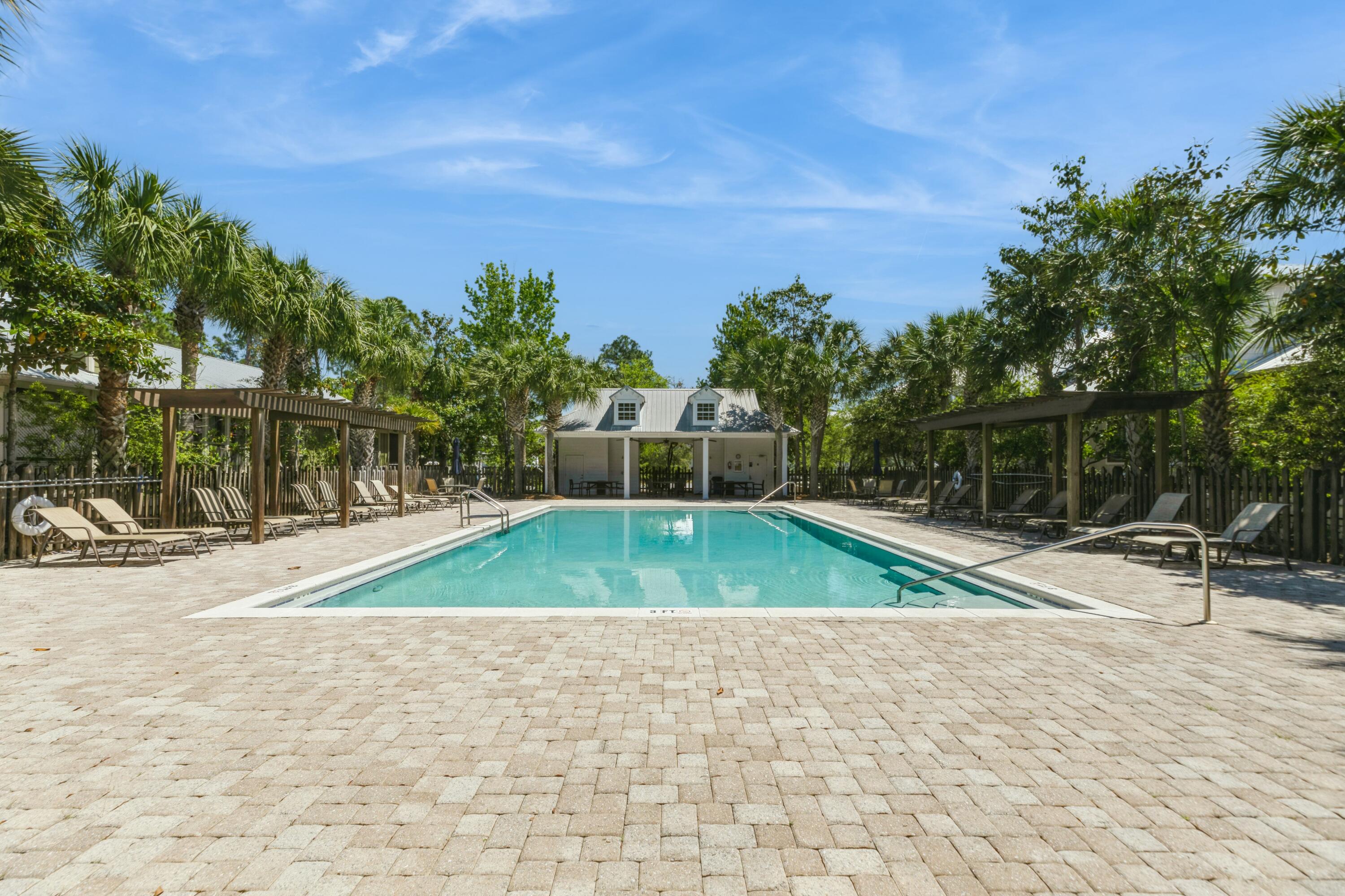 HIDDEN GROVE - Residential