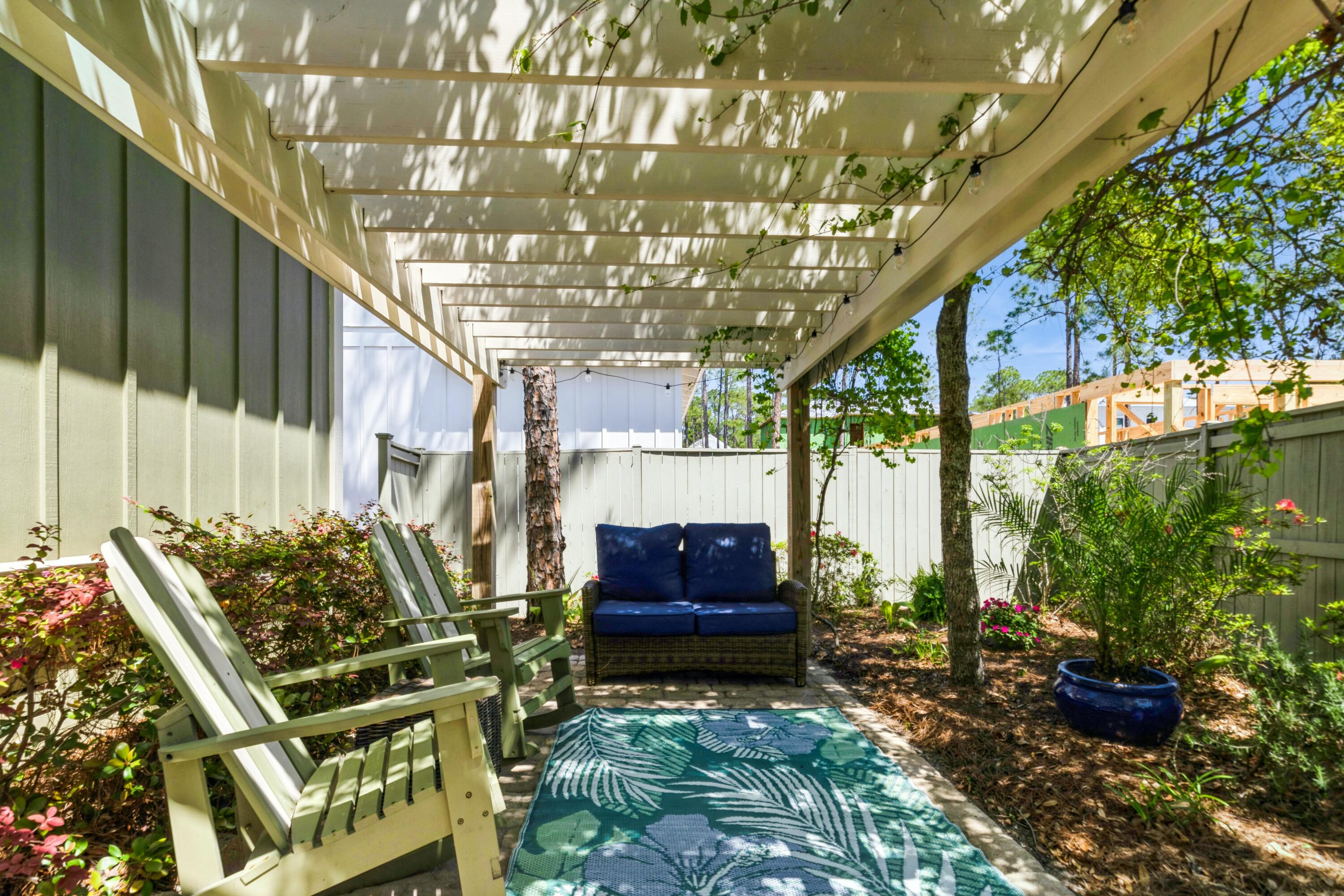 HIDDEN GROVE - Residential