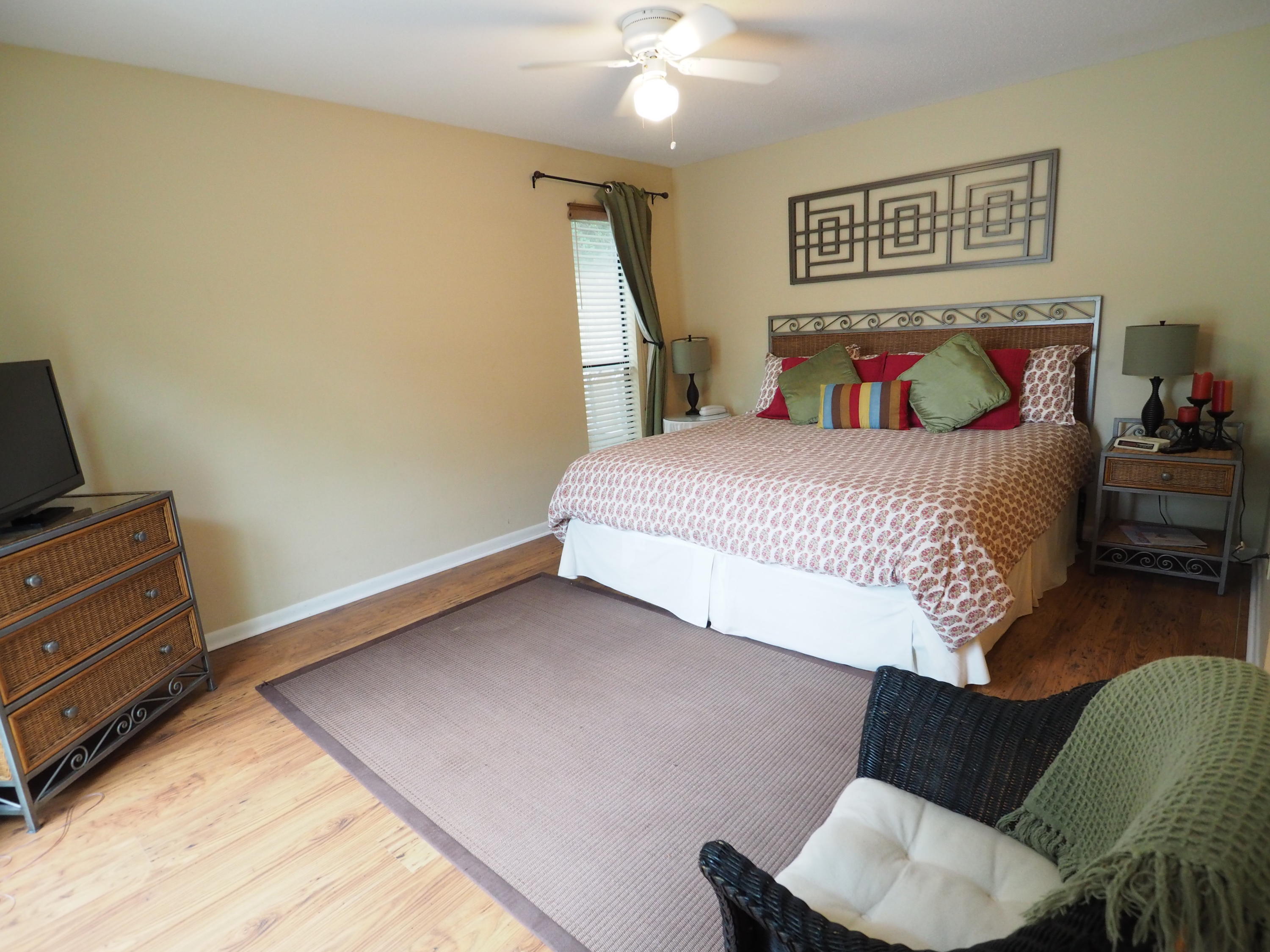 LINKSIDE VILLAGE UNIT 1 - Residential