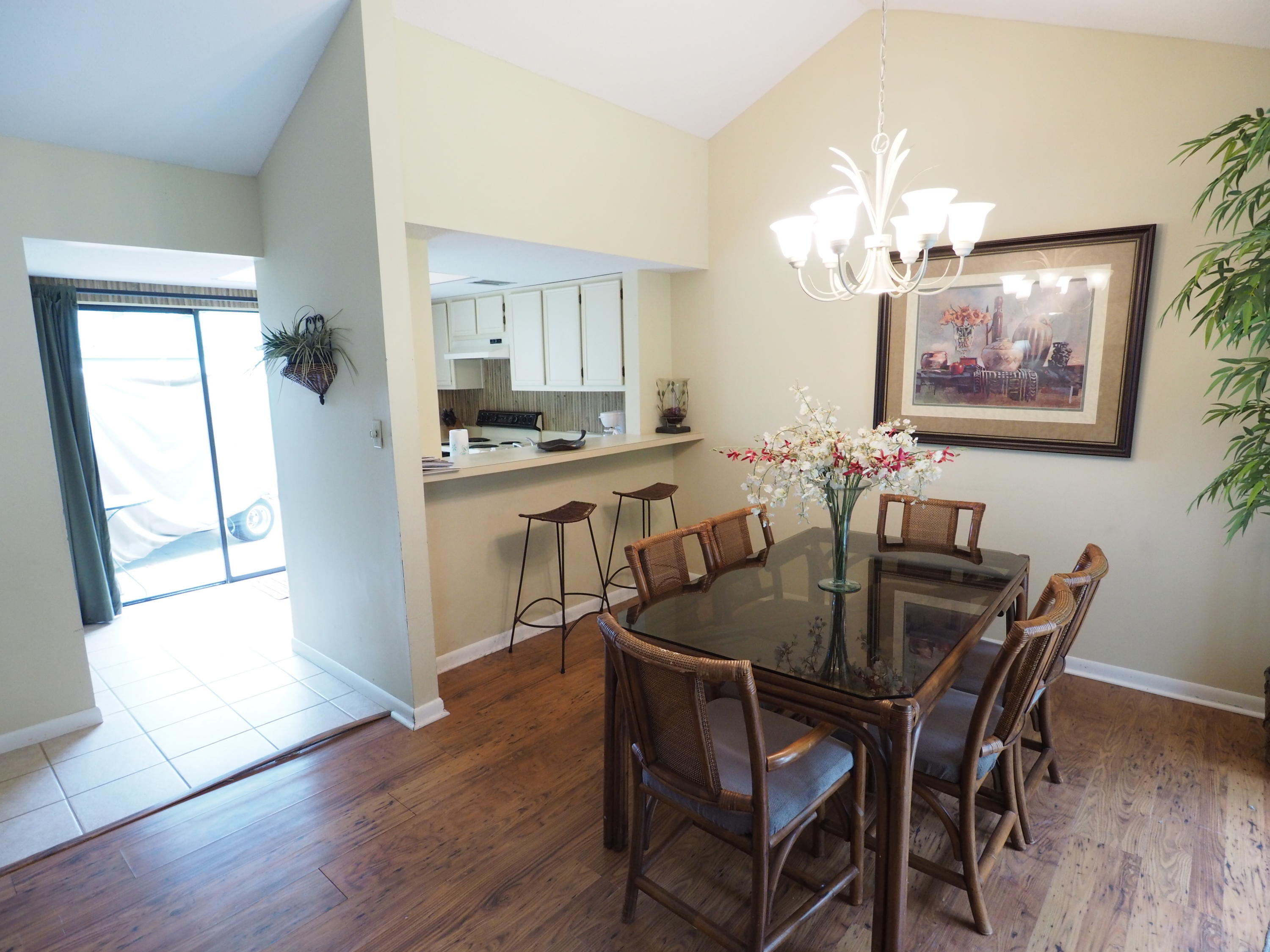 LINKSIDE VILLAGE UNIT 1 - Residential