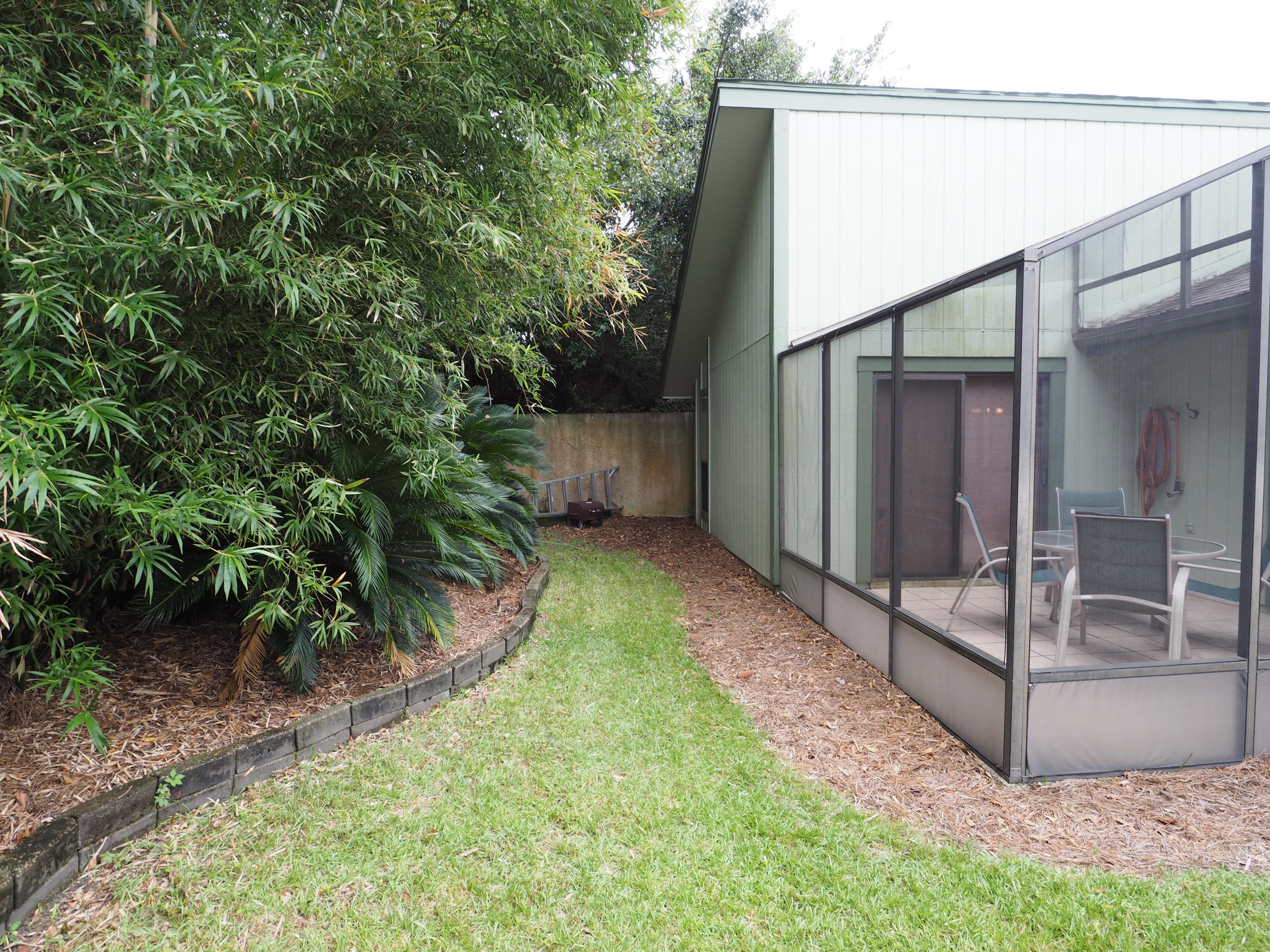 LINKSIDE VILLAGE UNIT 1 - Residential