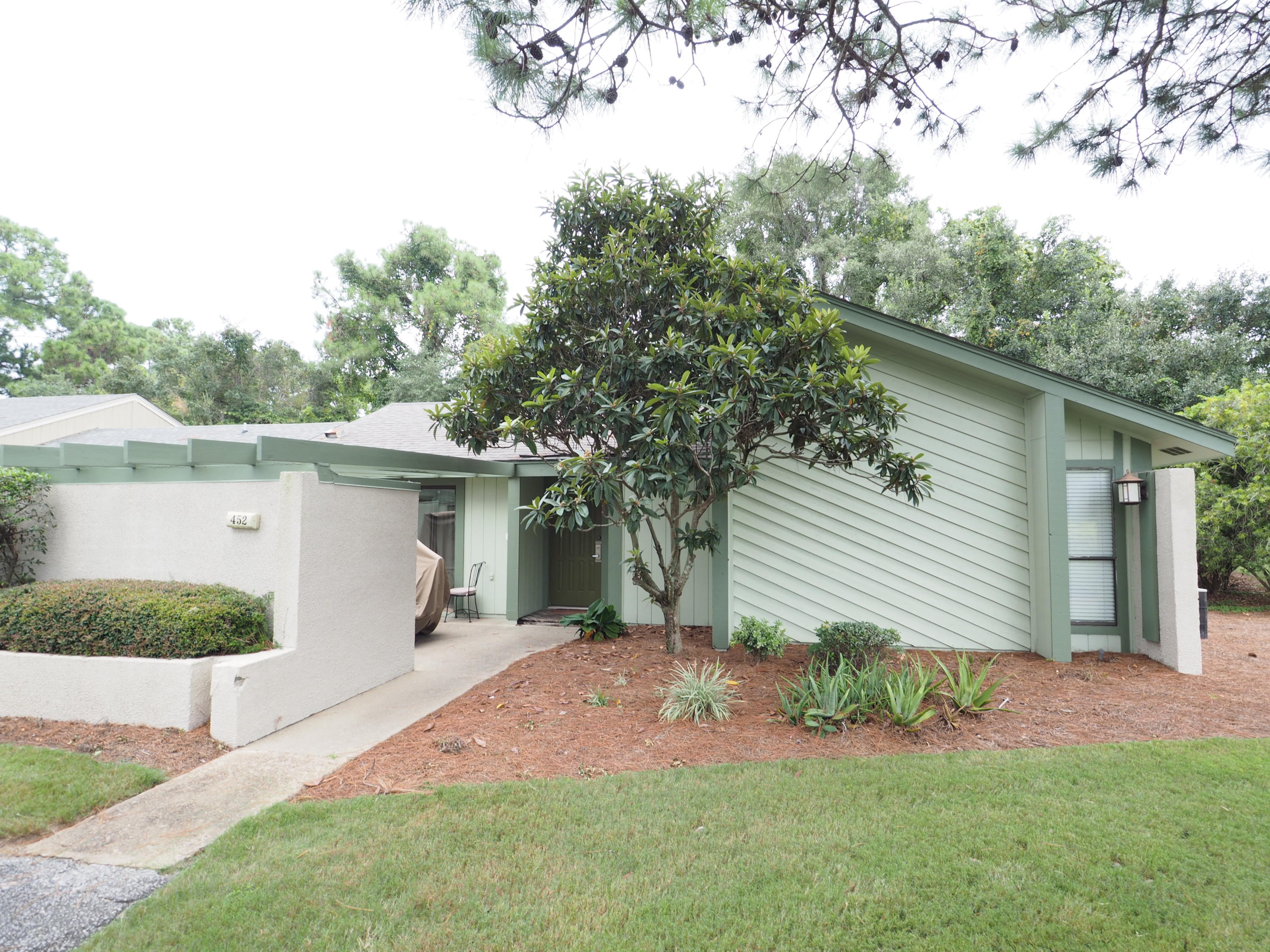 LINKSIDE VILLAGE UNIT 1 - Residential