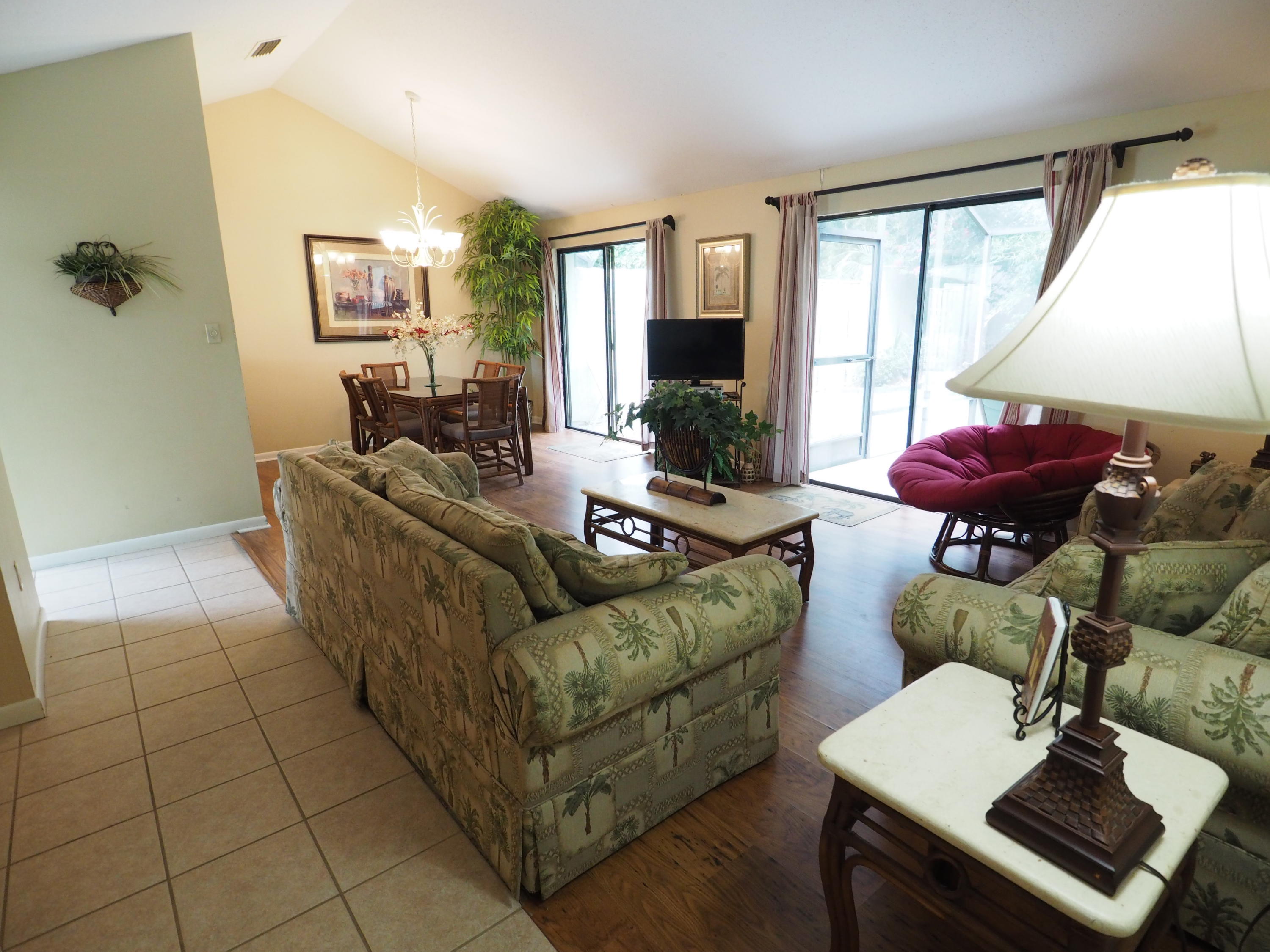 LINKSIDE VILLAGE UNIT 1 - Residential