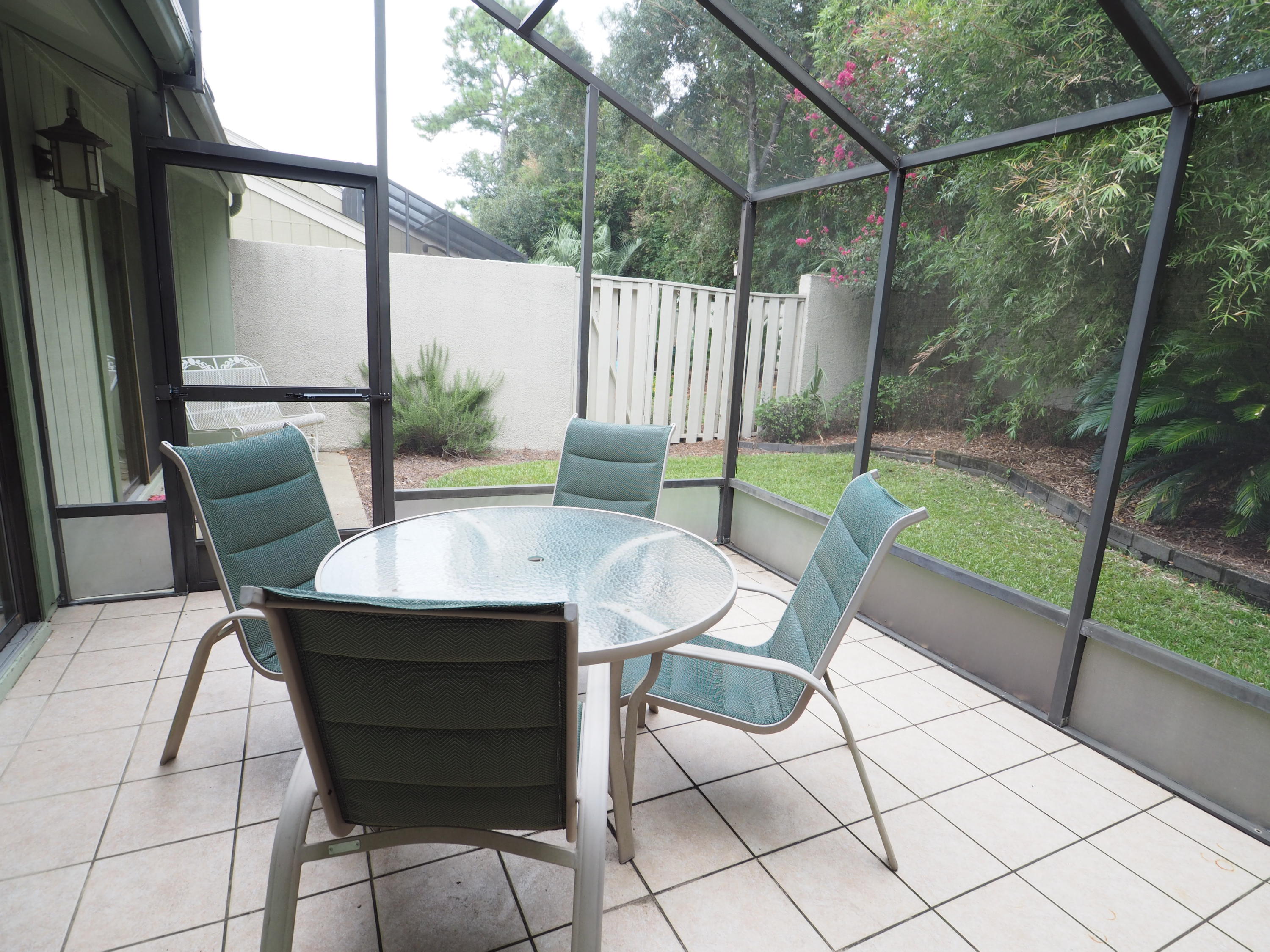 LINKSIDE VILLAGE UNIT 1 - Residential