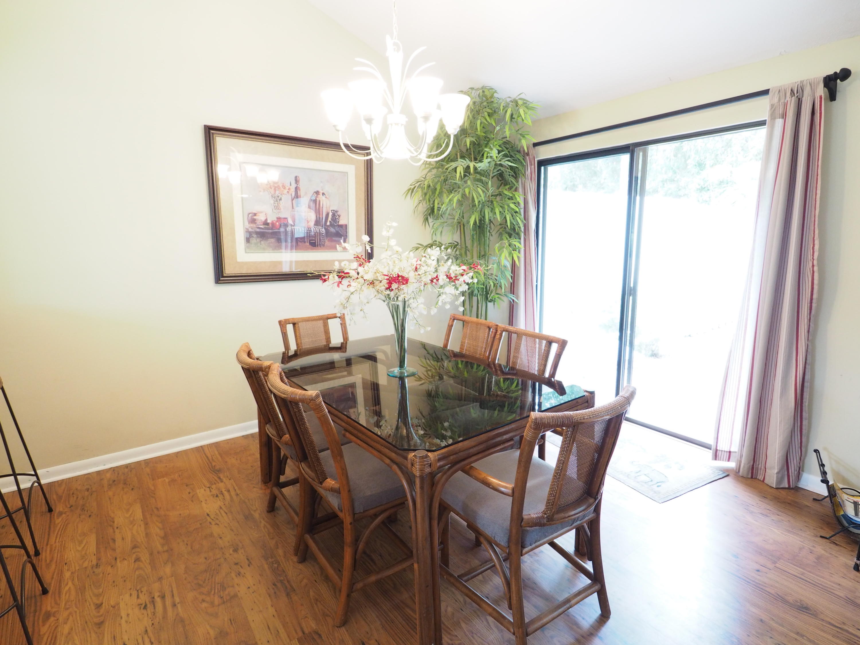 LINKSIDE VILLAGE UNIT 1 - Residential