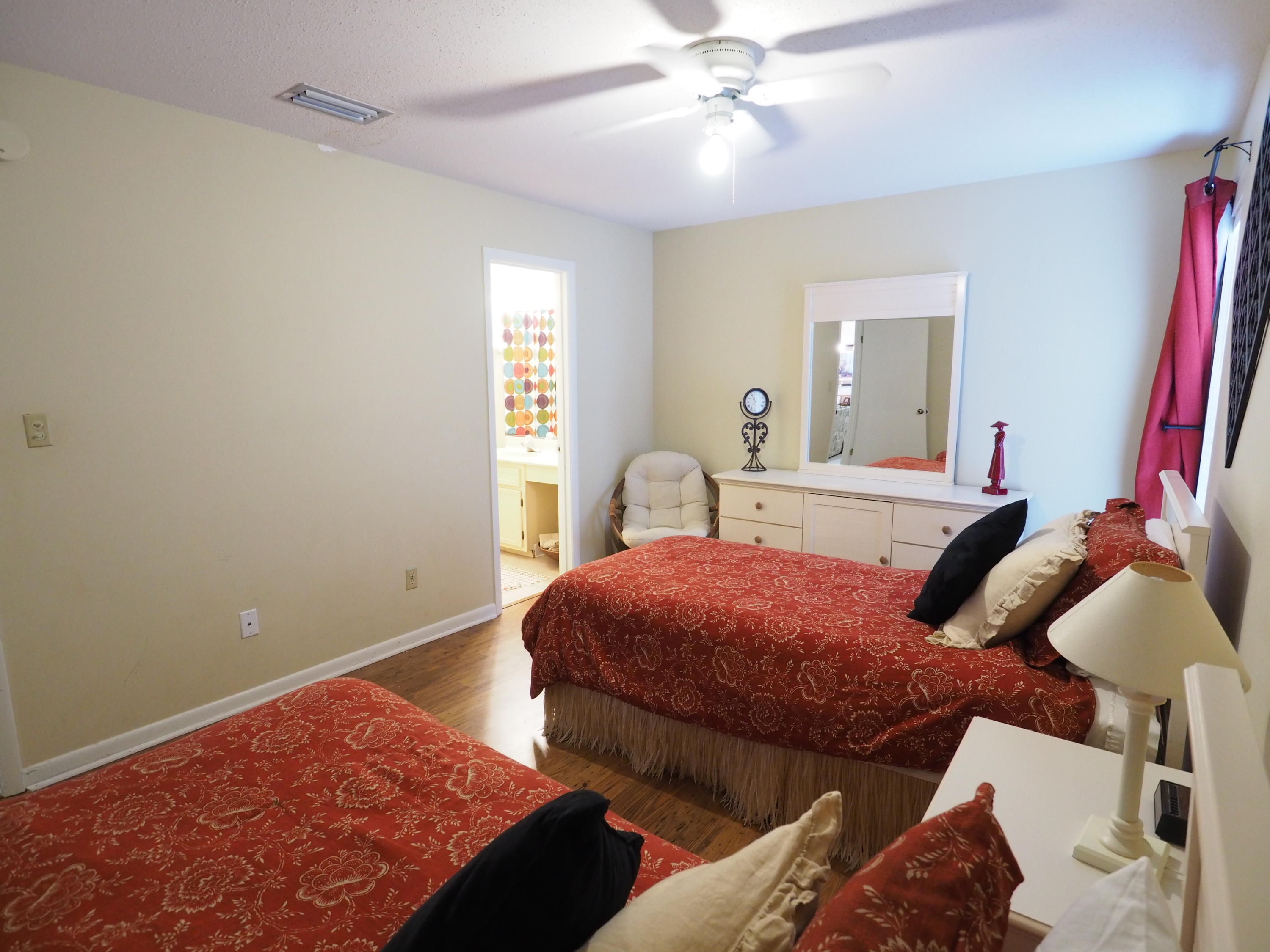 LINKSIDE VILLAGE UNIT 1 - Residential