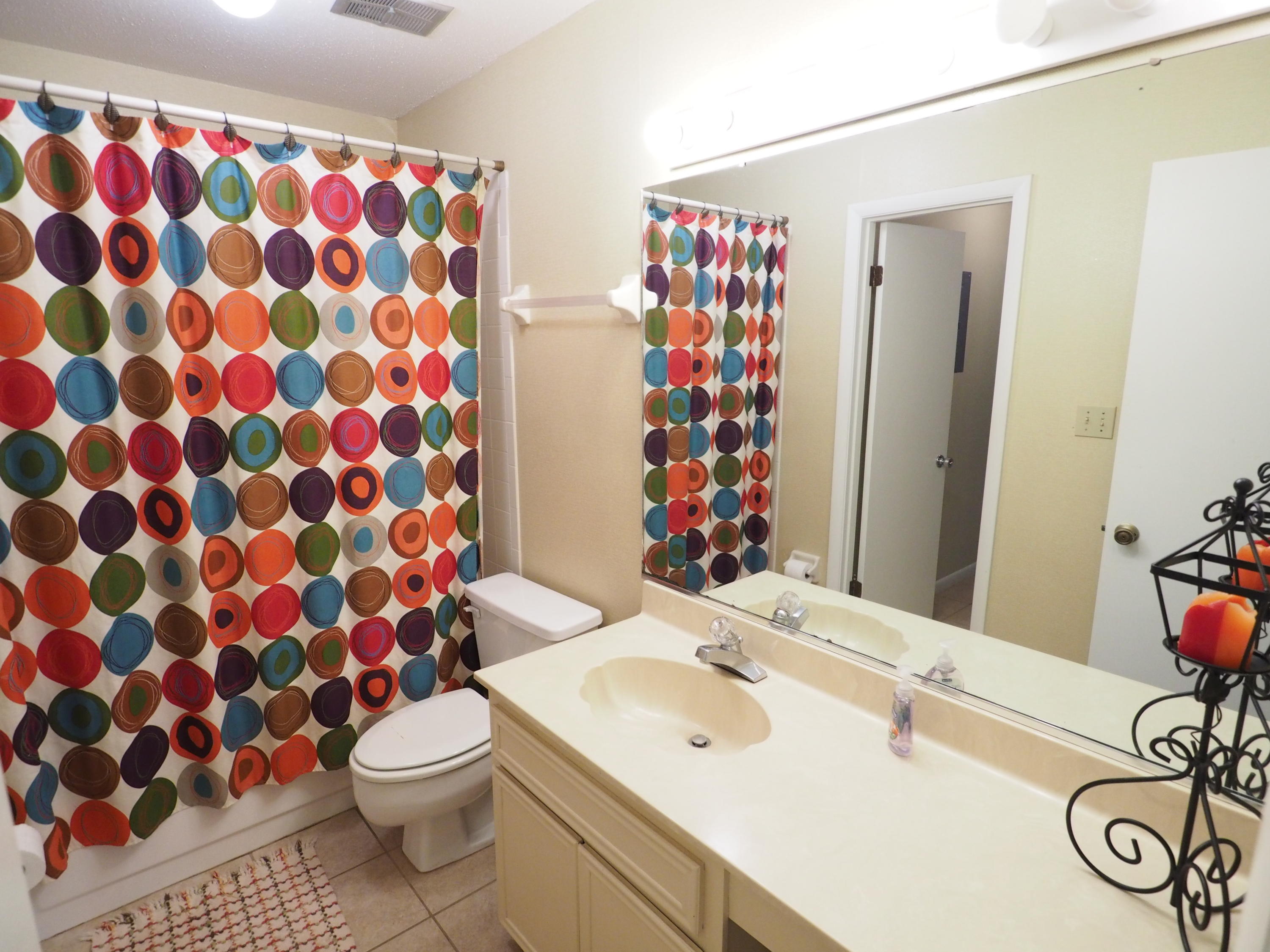 LINKSIDE VILLAGE UNIT 1 - Residential