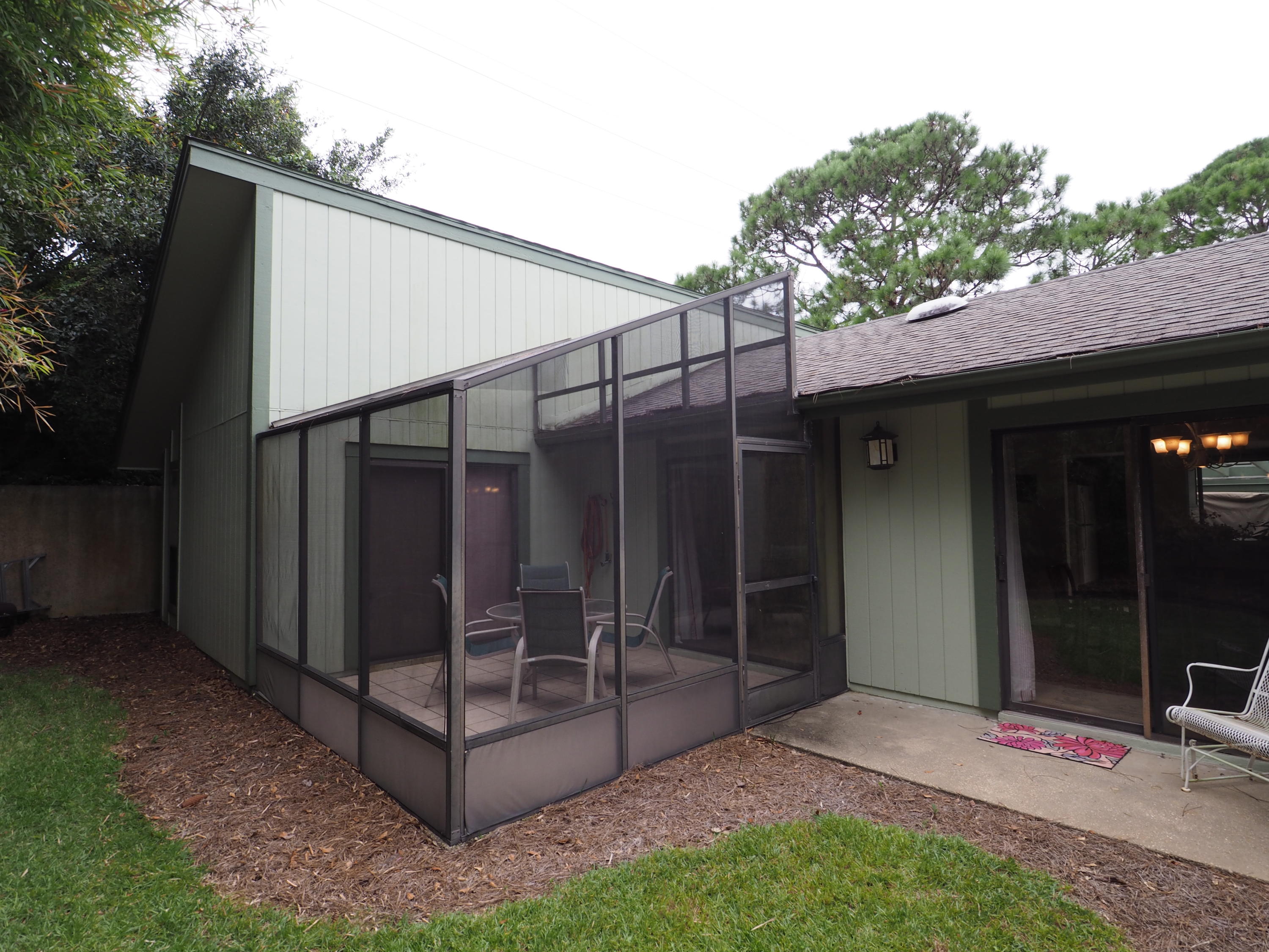 LINKSIDE VILLAGE UNIT 1 - Residential