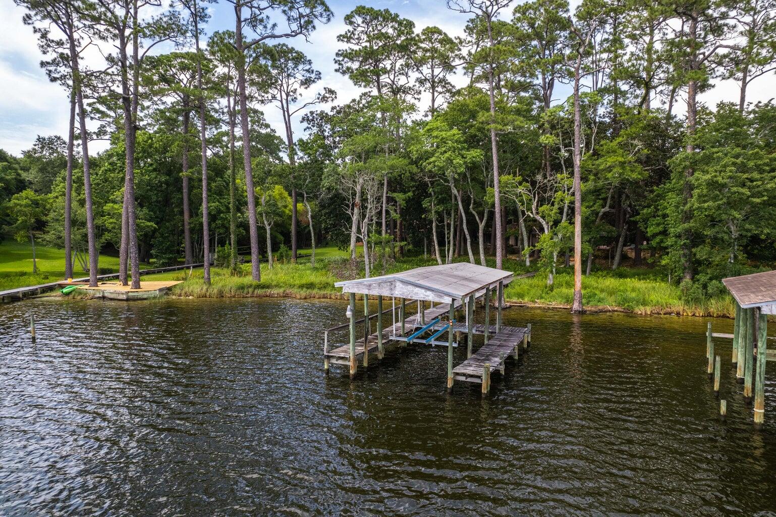 ROCKY BAYOU EST #1 - Residential