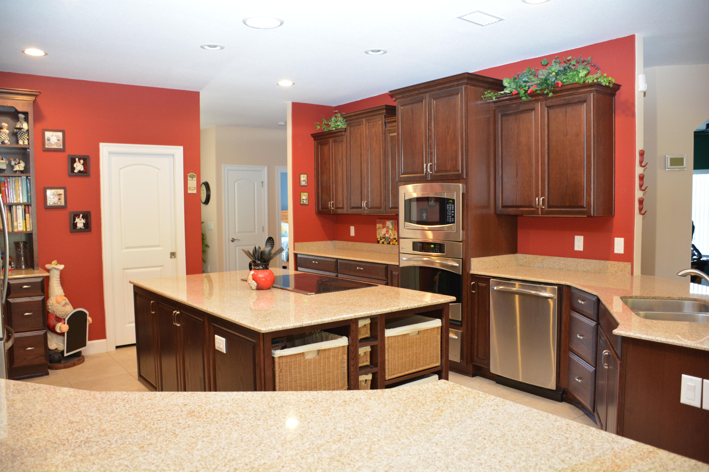 FOXWOOD ESTATES - Residential
