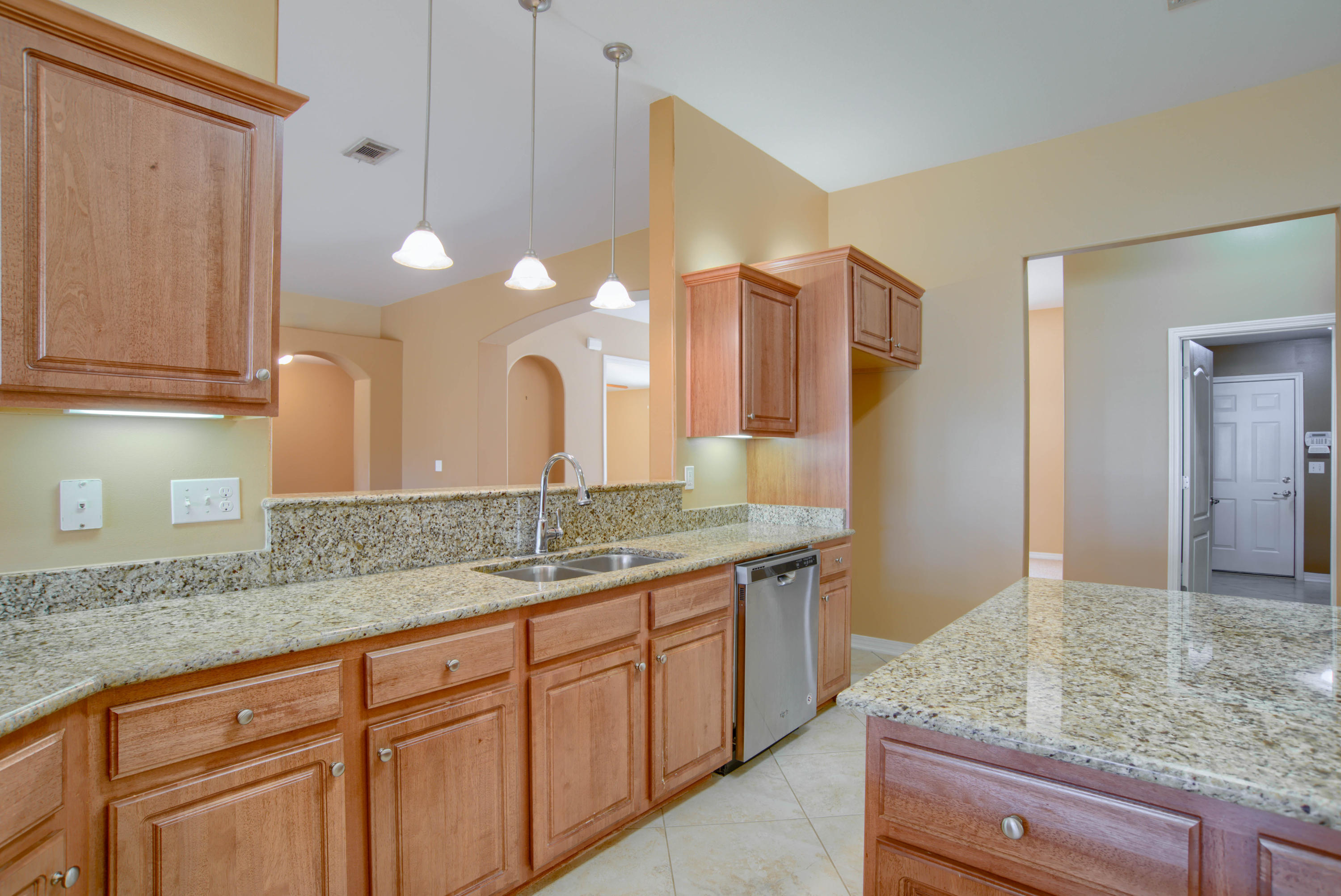 HOLLEY BY THE SEA - Residential