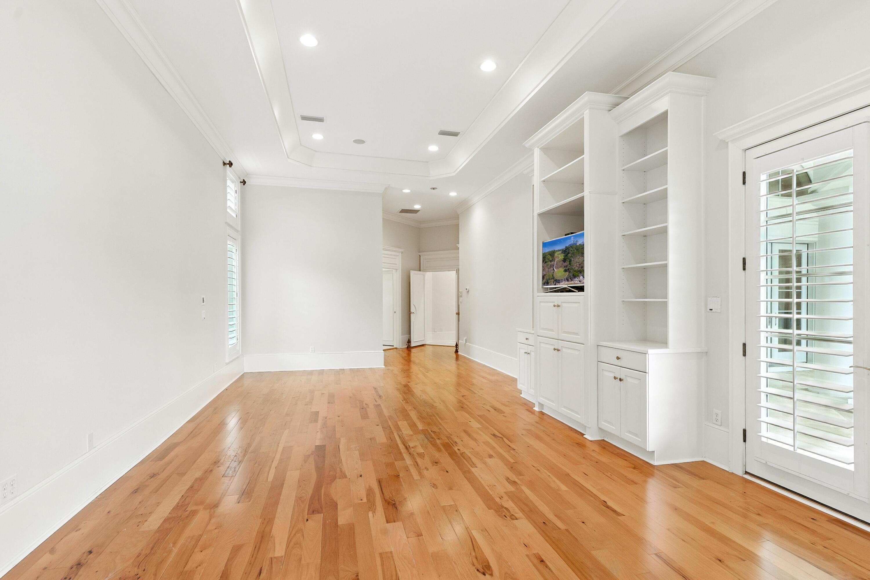 BURNT PINE - Residential