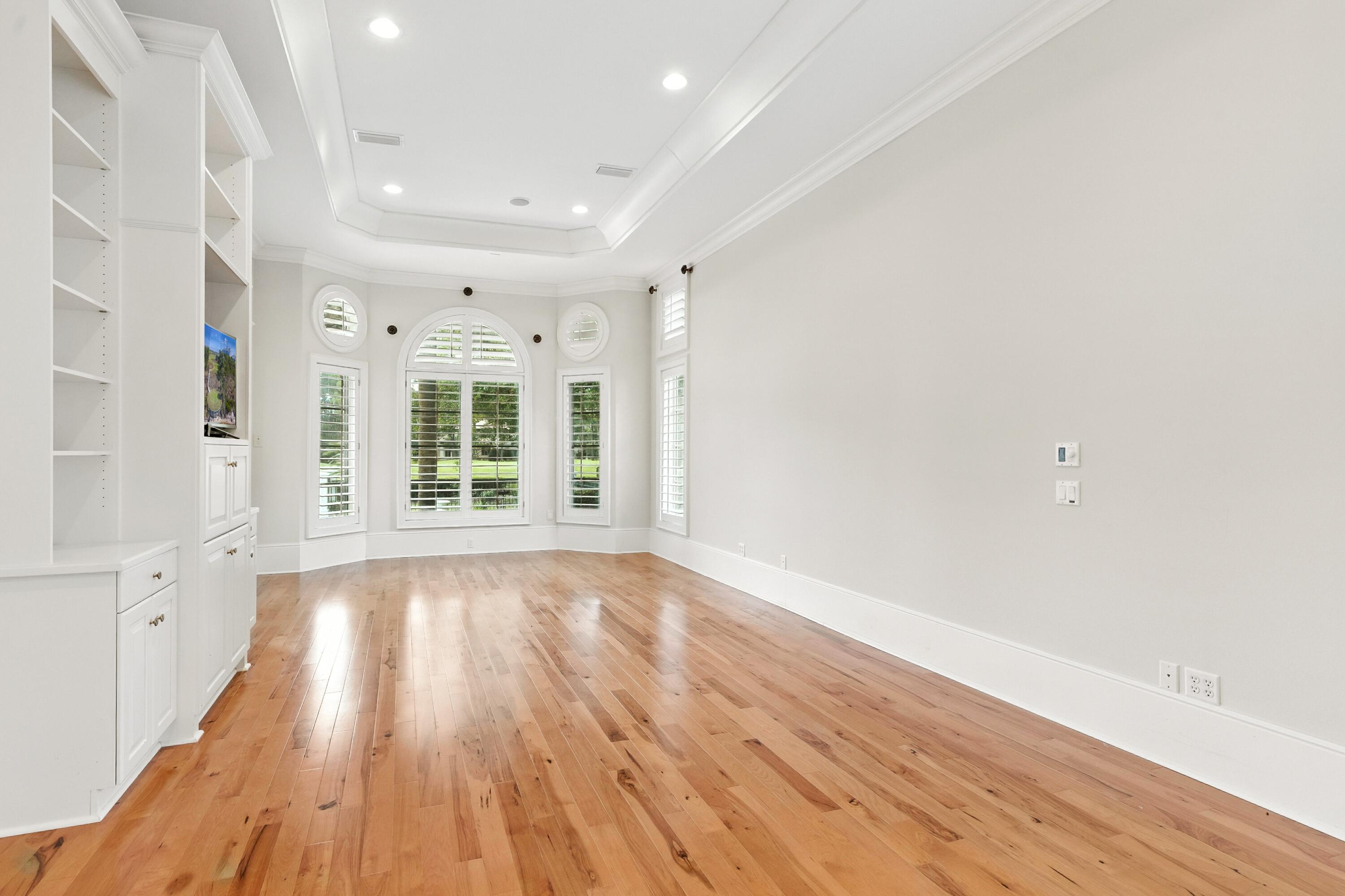 BURNT PINE - Residential