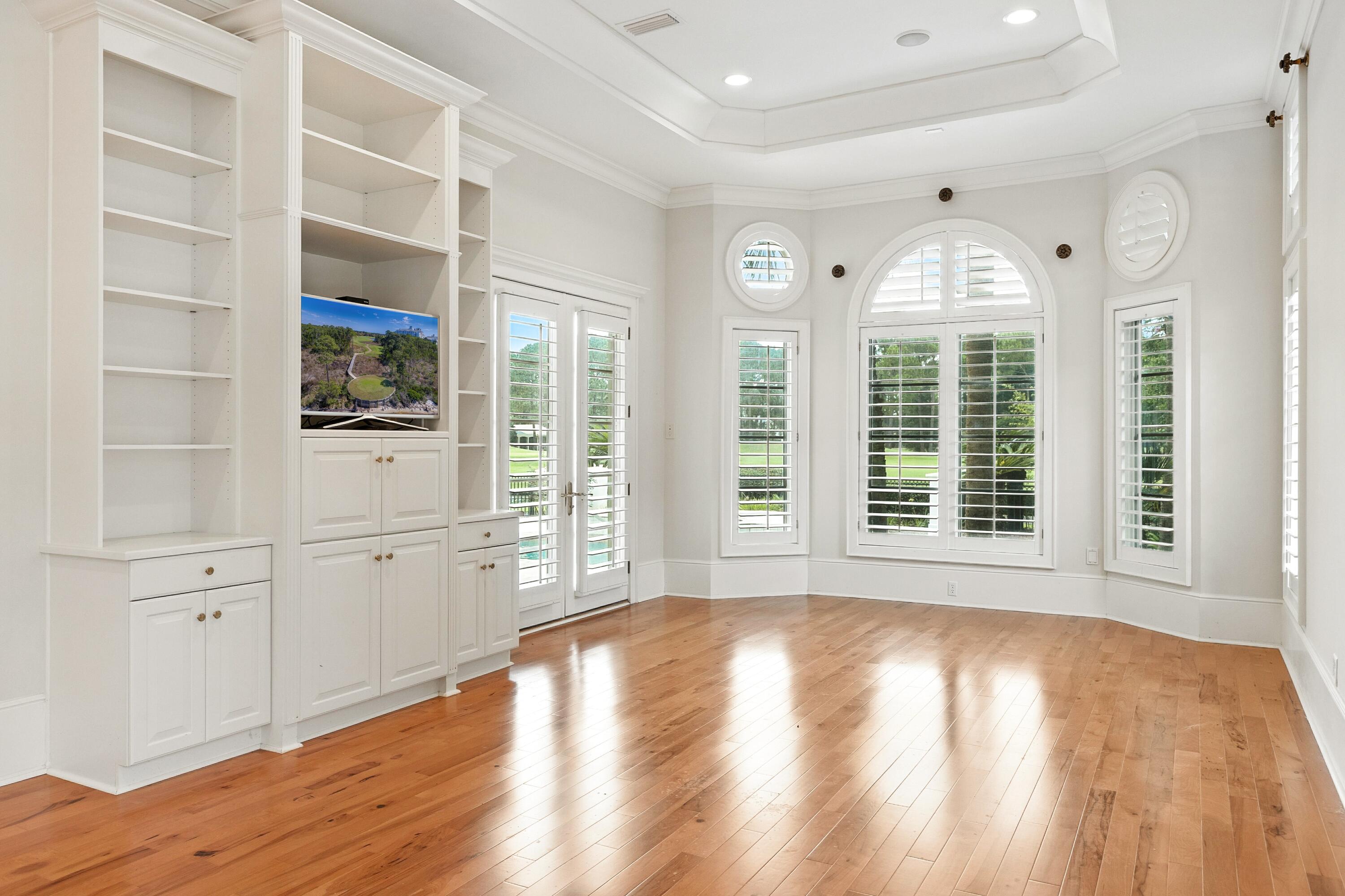 BURNT PINE - Residential