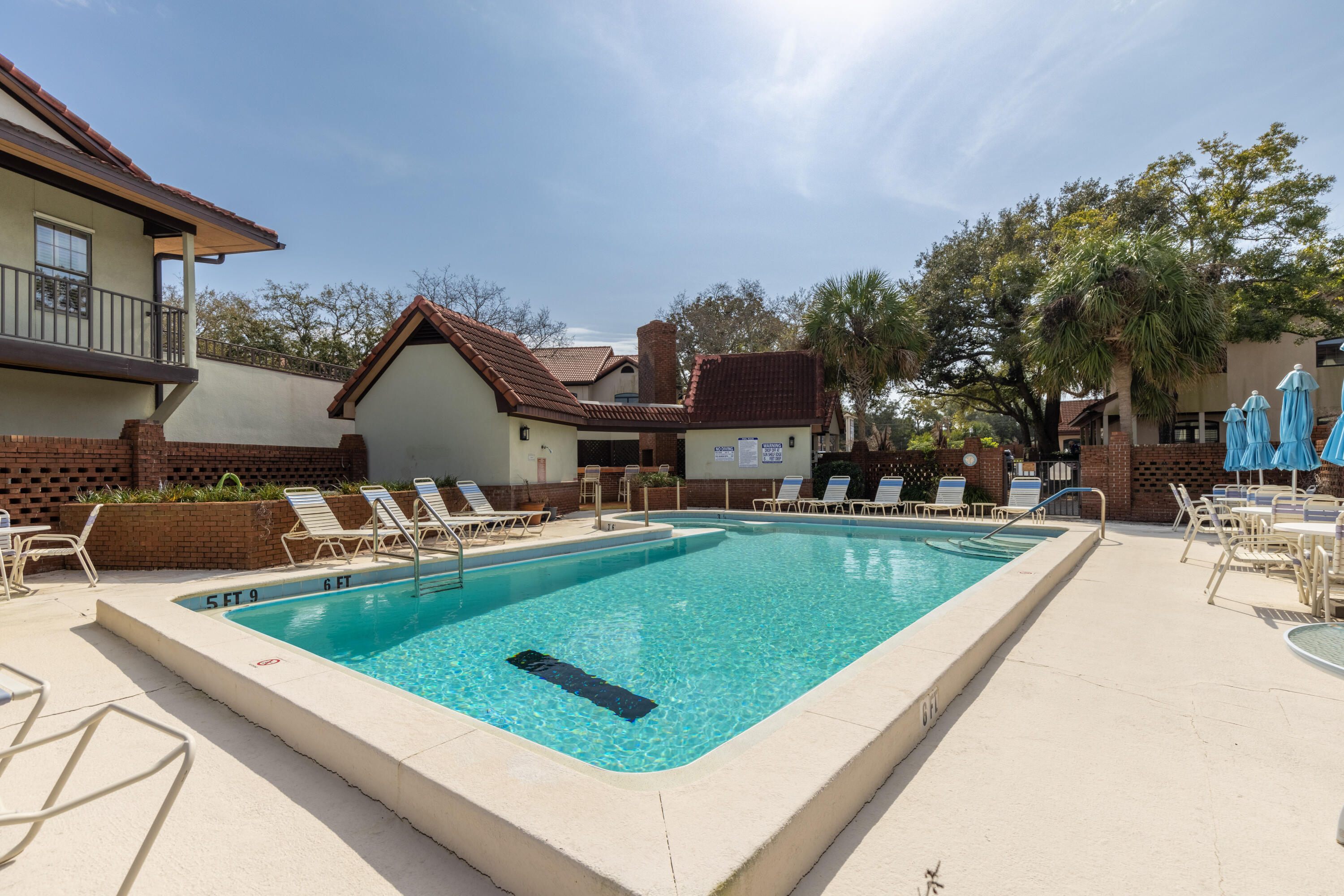 BAYBRIDGE CONDO - Residential