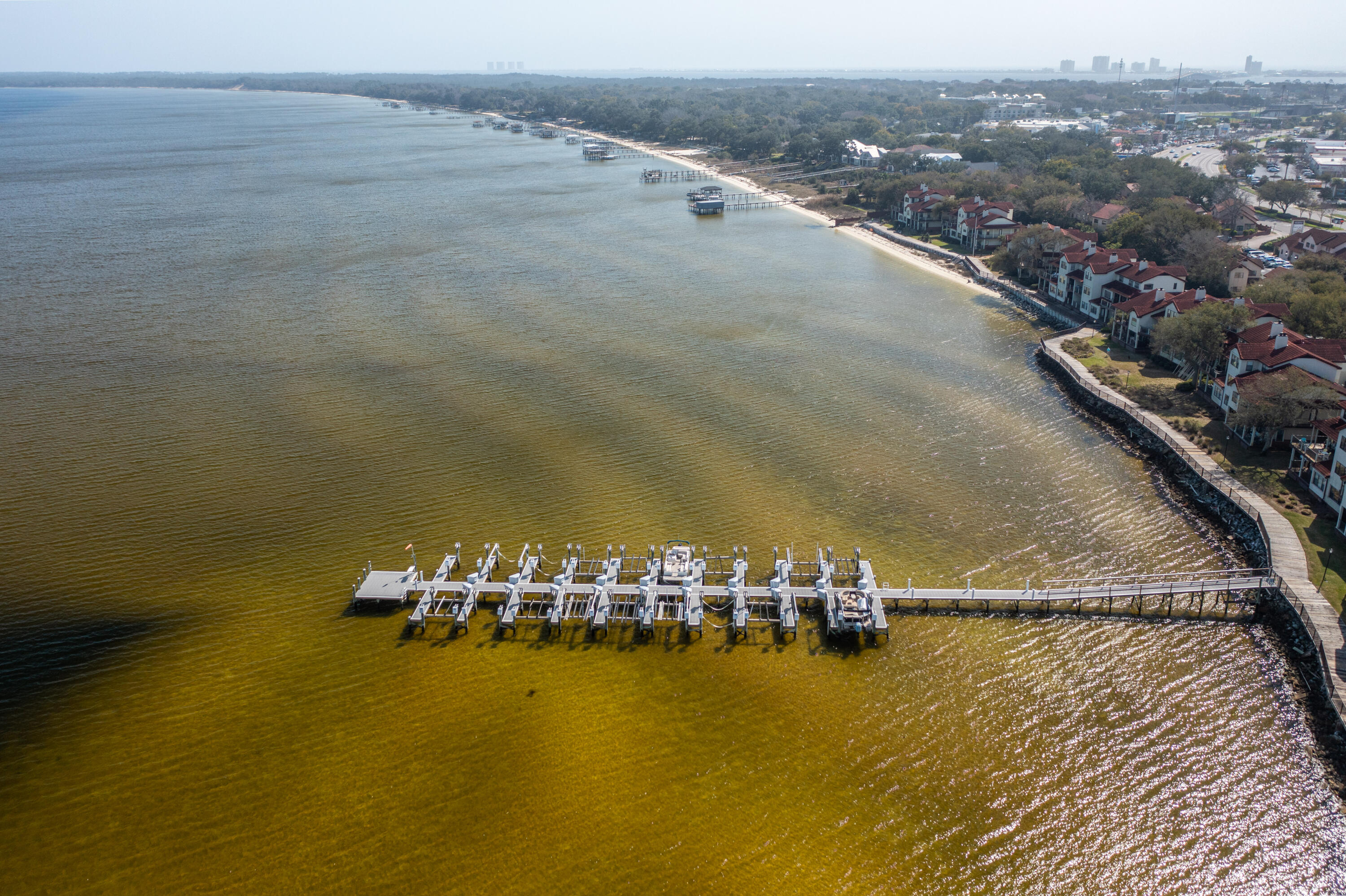 BAYBRIDGE CONDO - Residential