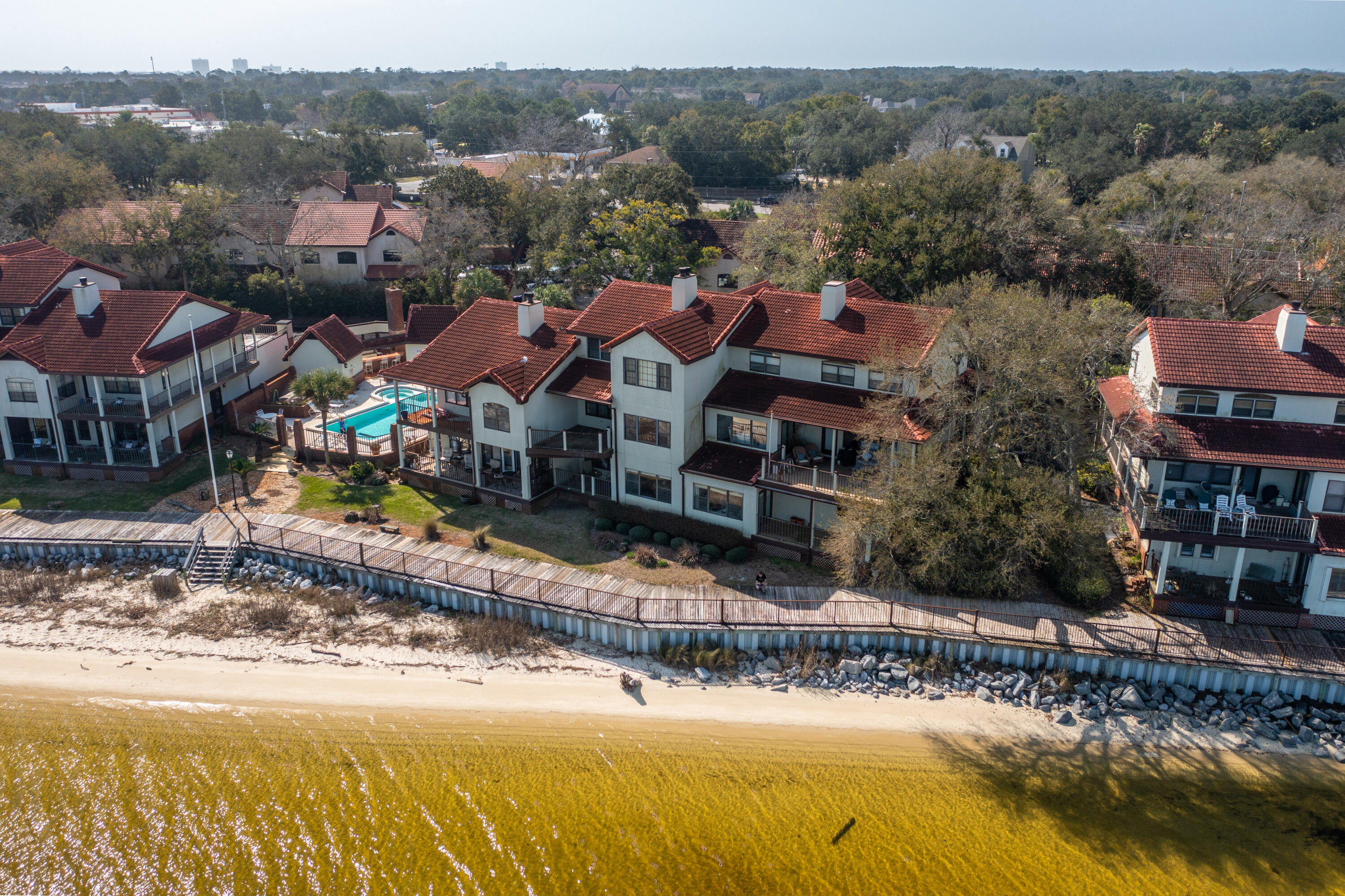 BAYBRIDGE CONDO - Residential