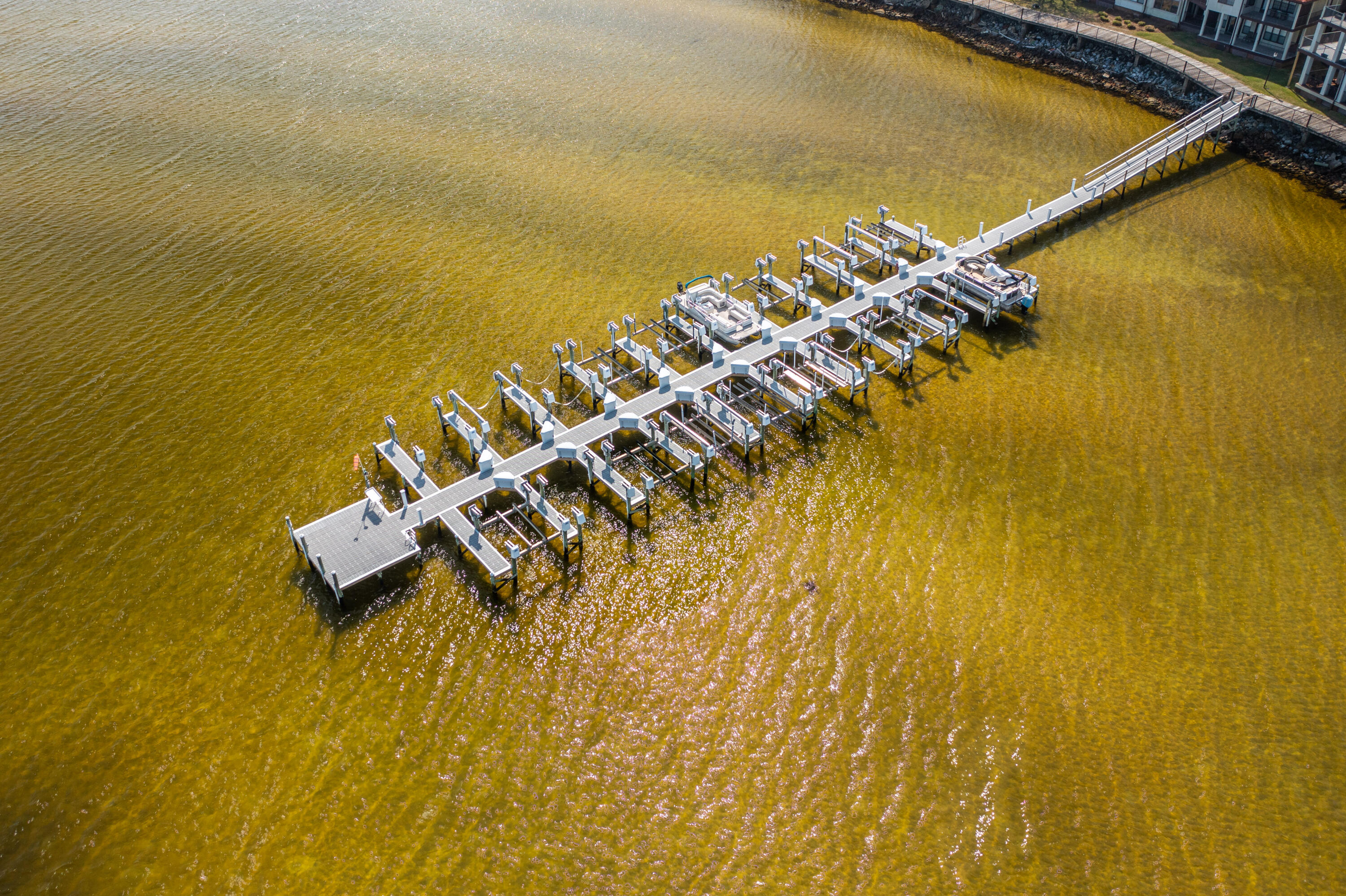 BAYBRIDGE CONDO - Residential