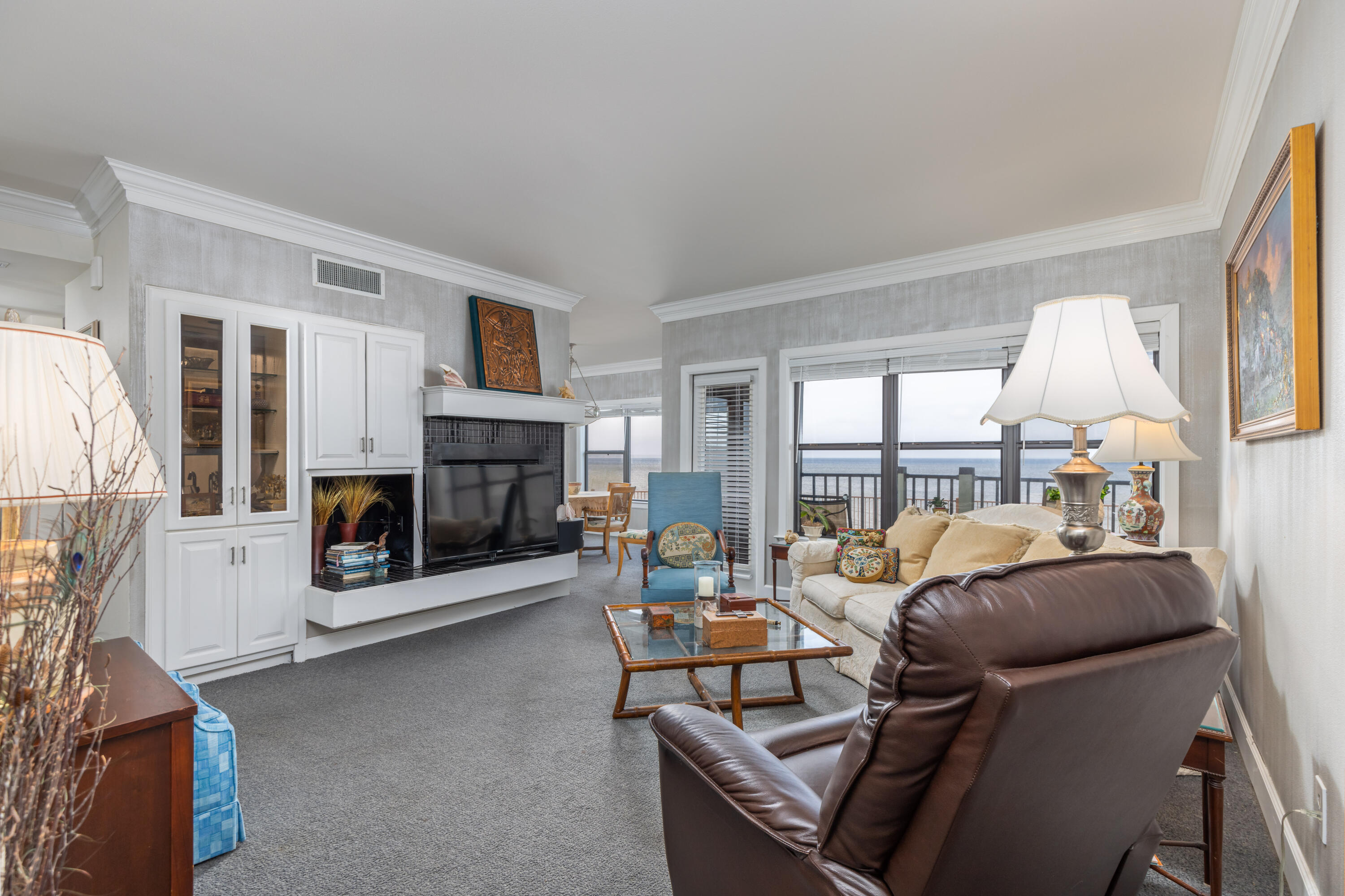 BAYBRIDGE CONDO - Residential