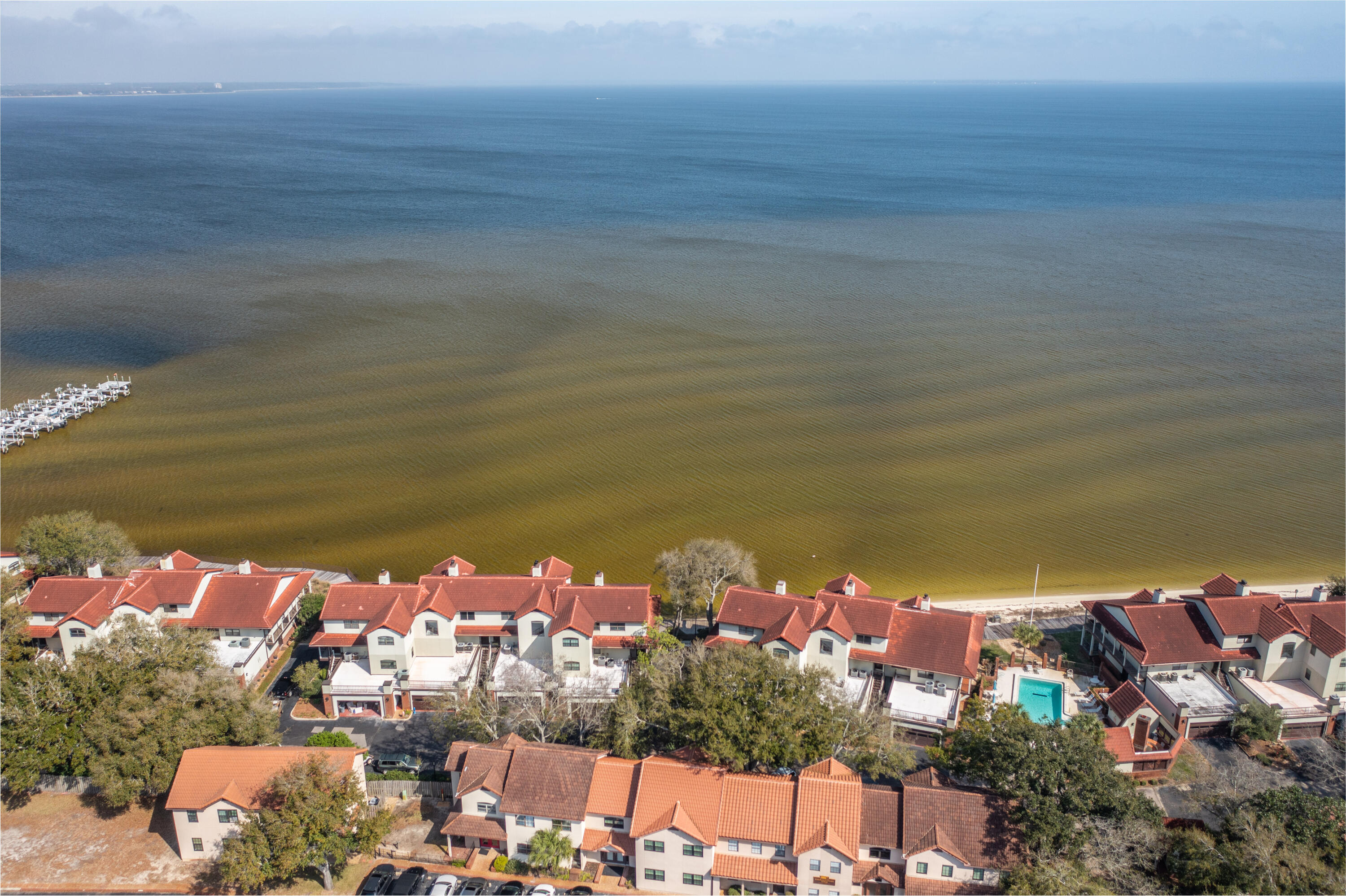 BAYBRIDGE CONDO - Residential