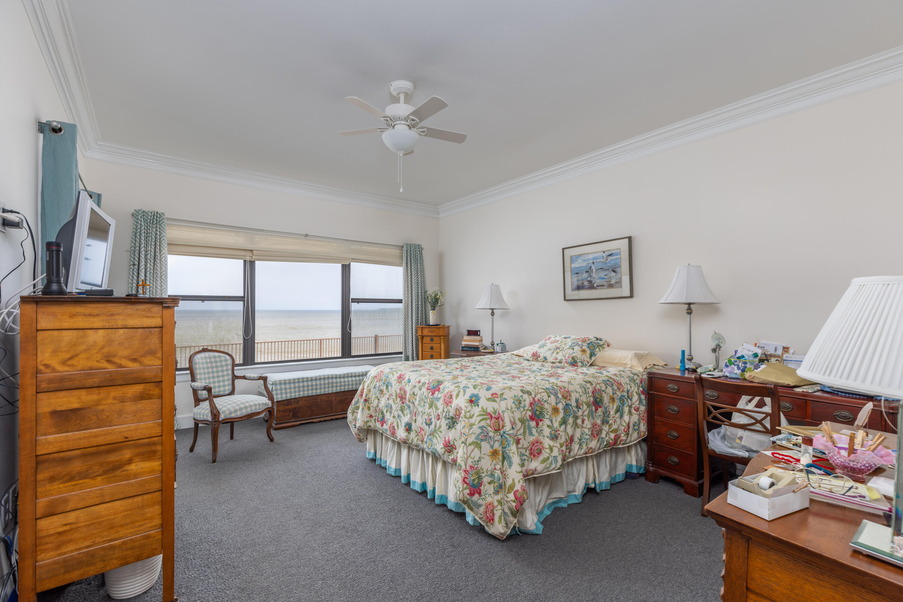 BAYBRIDGE CONDO - Residential