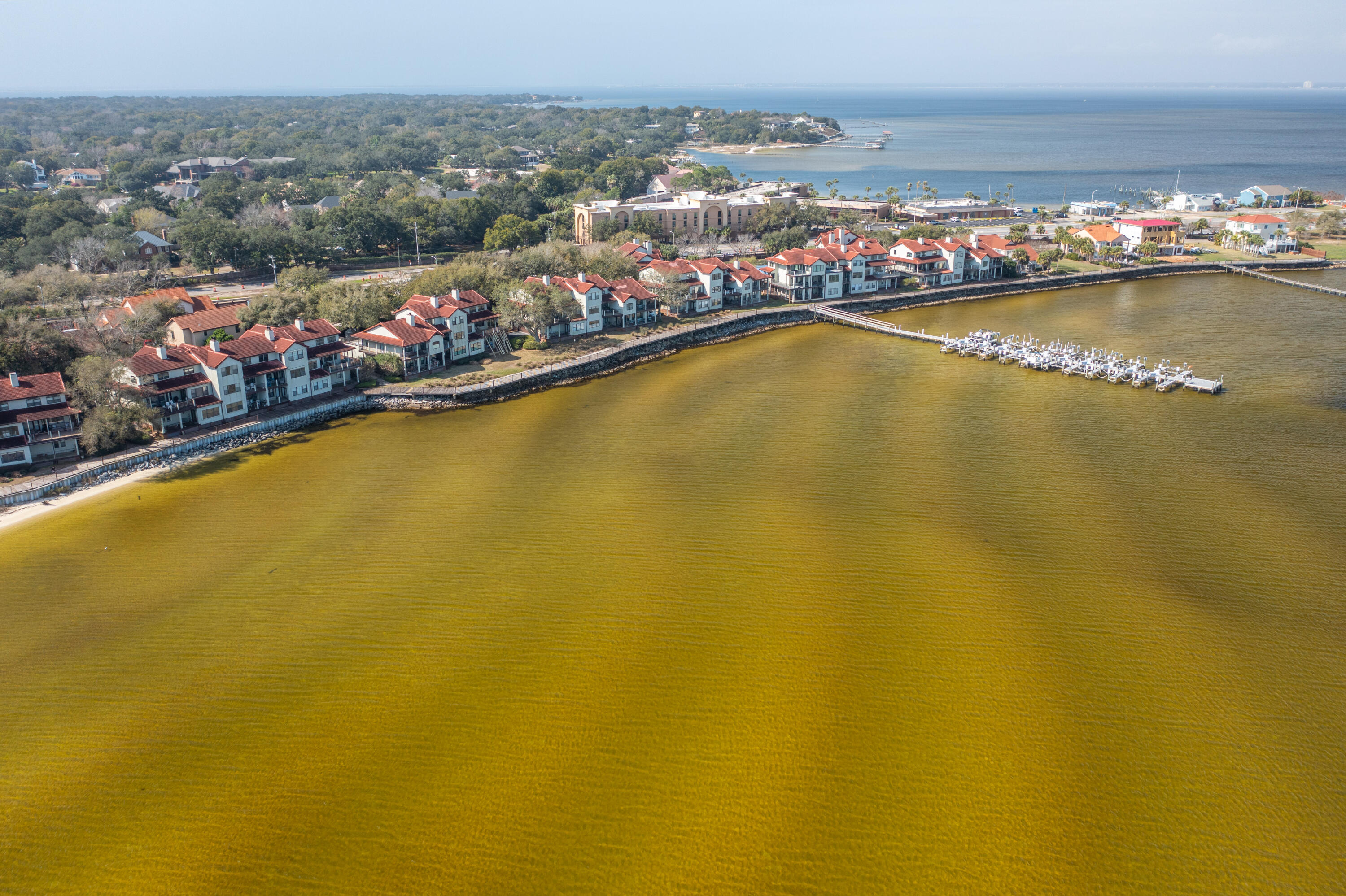 BAYBRIDGE CONDO - Residential