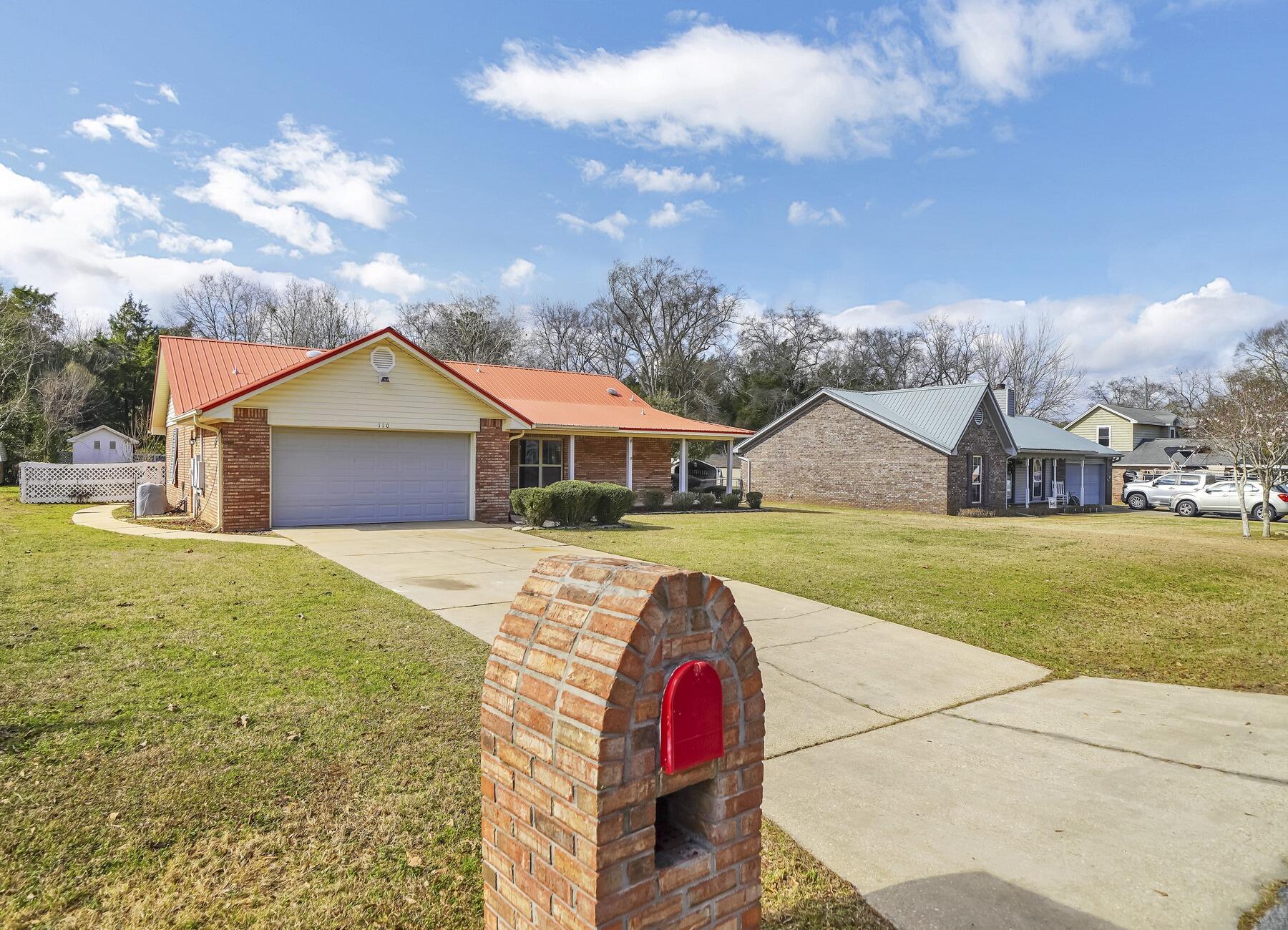 DOGWOOD ESTATES 1ST ADDN - Residential