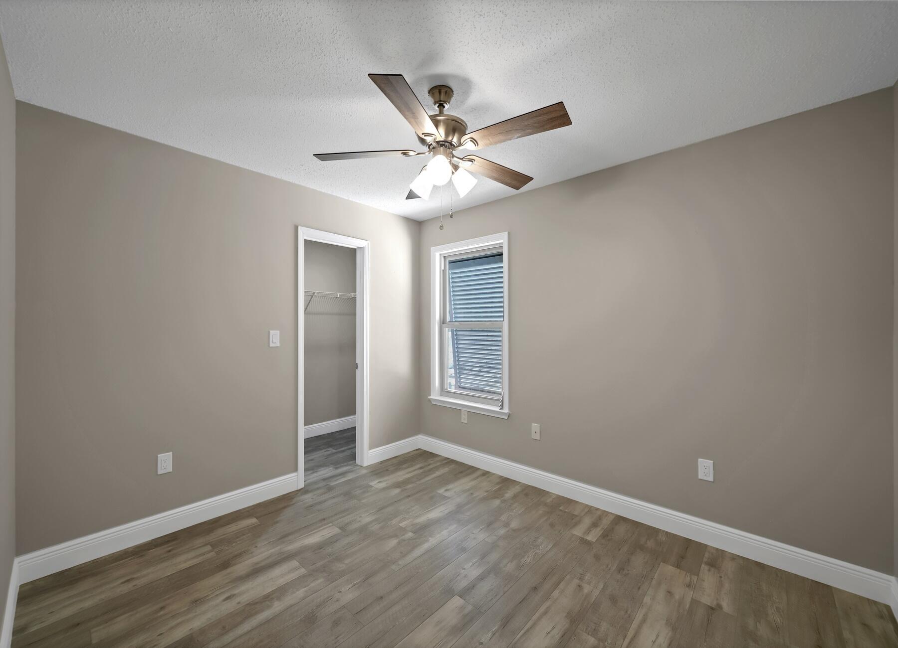 DOGWOOD ESTATES 1ST ADDN - Residential