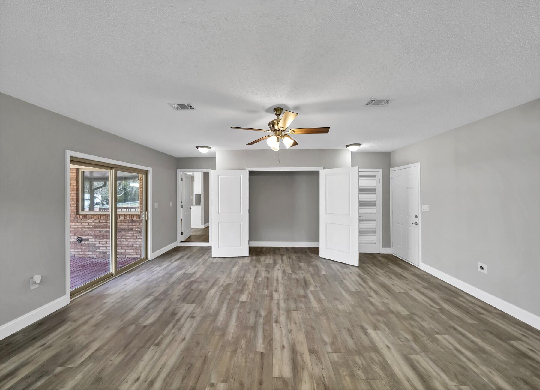 DOGWOOD ESTATES 1ST ADDN - Residential