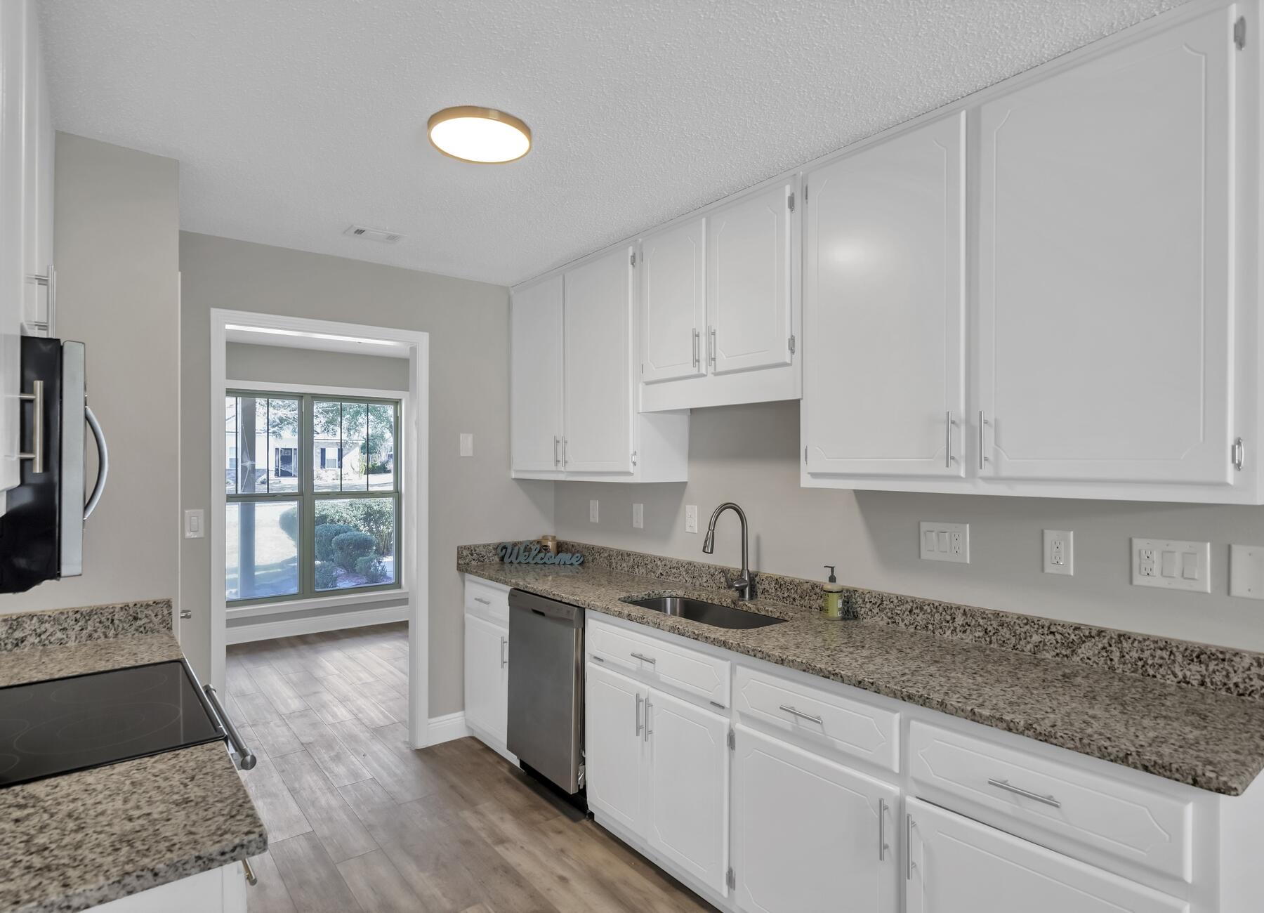 DOGWOOD ESTATES 1ST ADDN - Residential