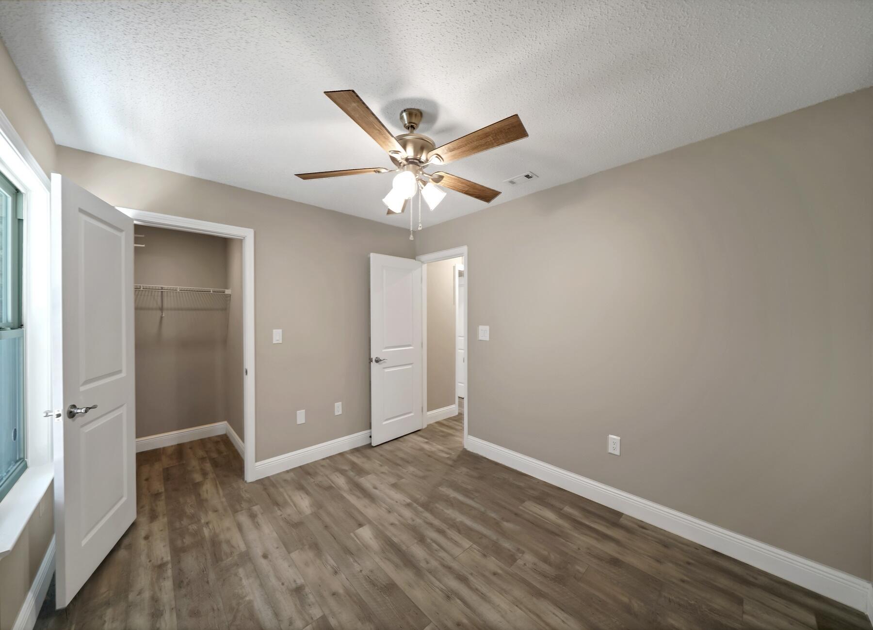 DOGWOOD ESTATES 1ST ADDN - Residential