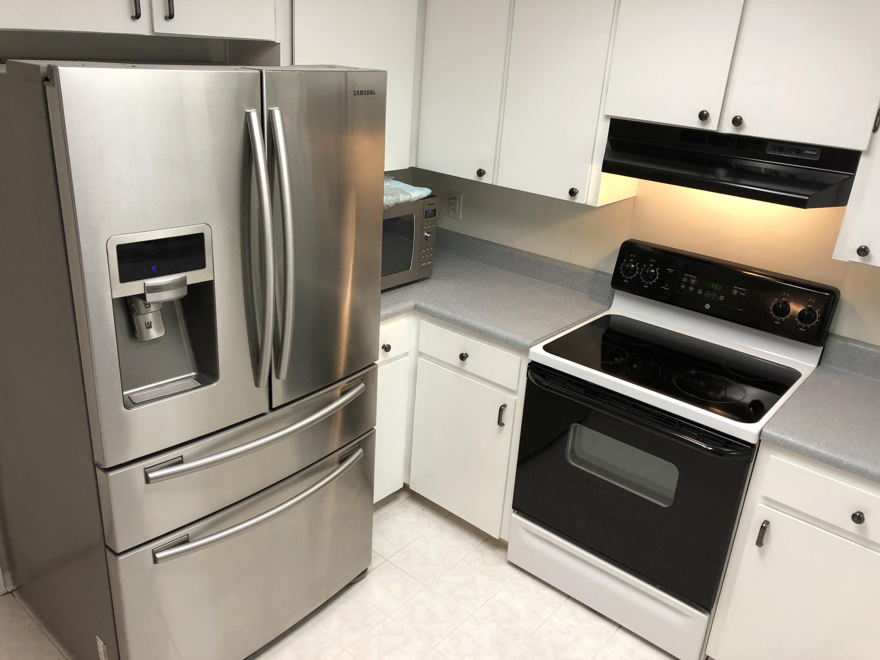 LAKE LORRAINE ESTATES - Residential