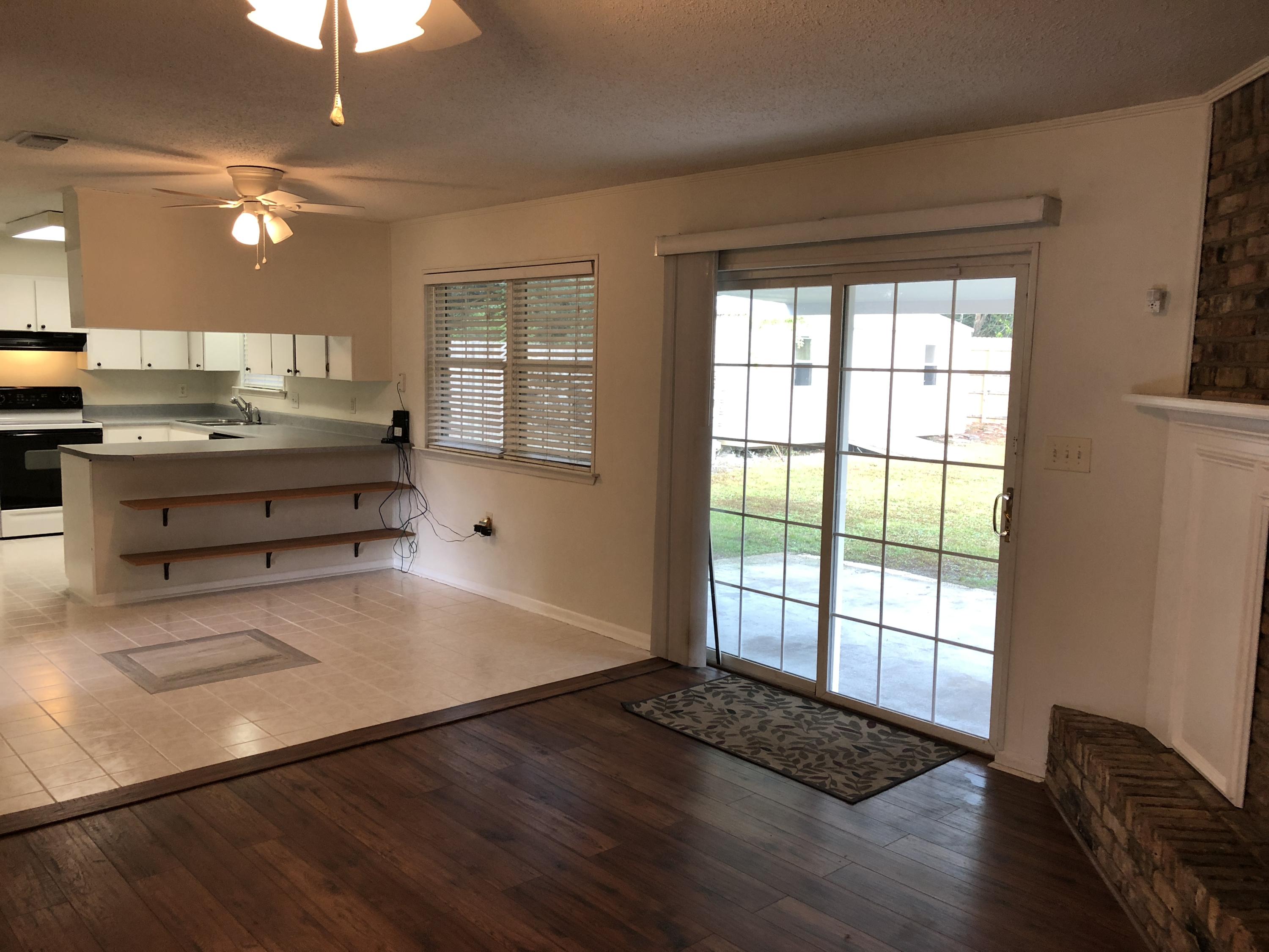 LAKE LORRAINE ESTATES - Residential