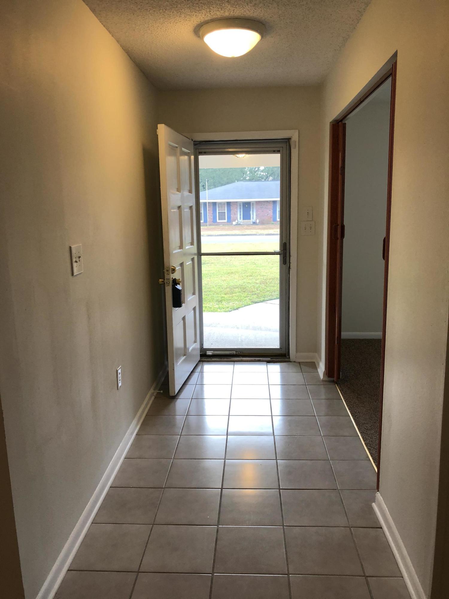 LAKE LORRAINE ESTATES - Residential